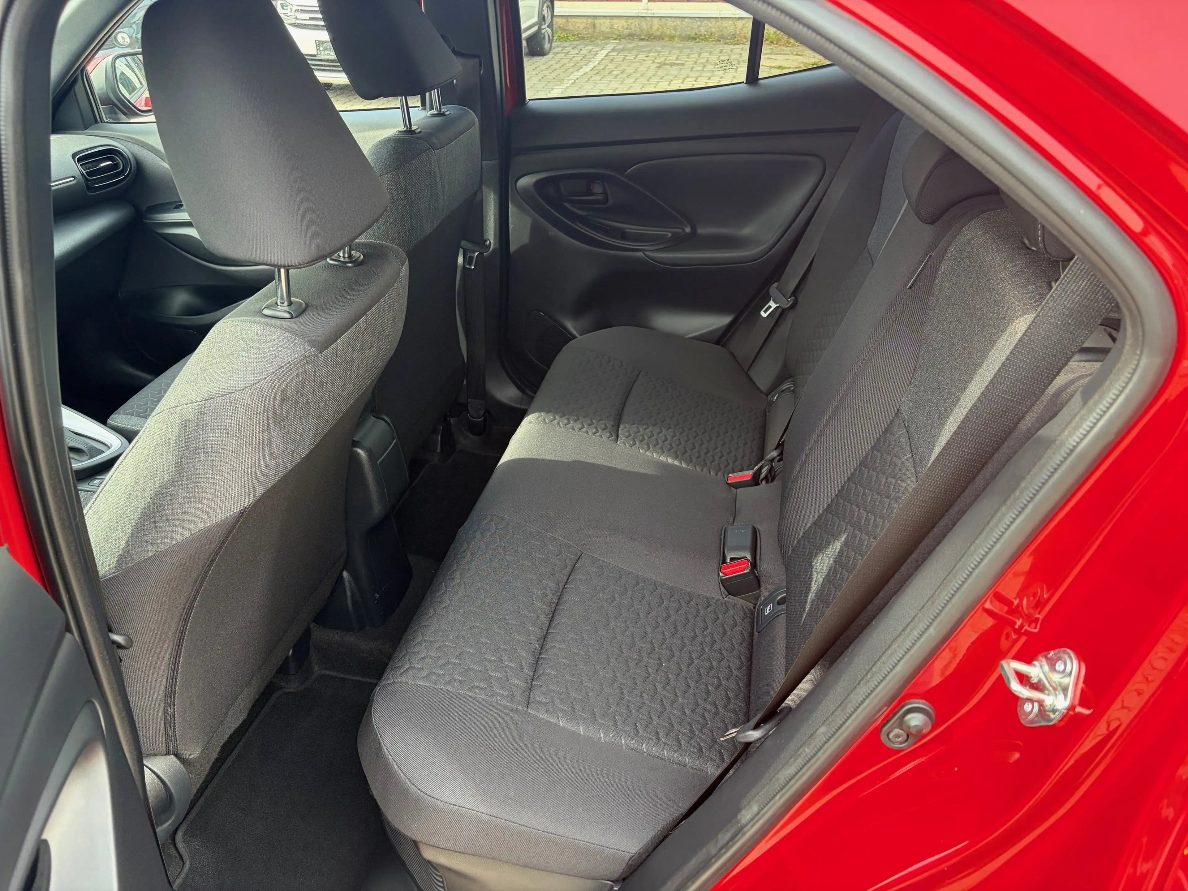 Toyota Yaris Cross 1,5 Hybrid FWD Active Drive — photo 10