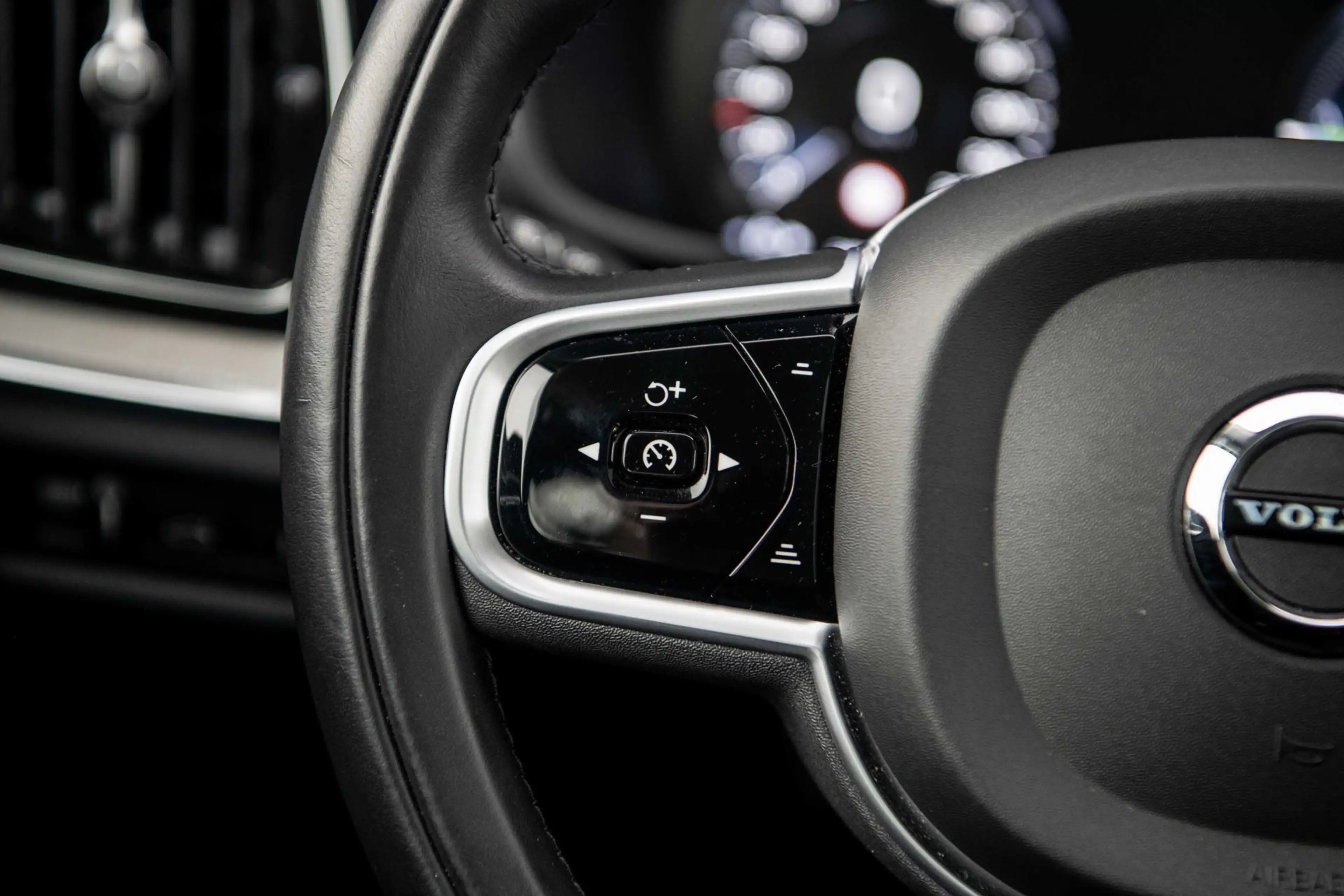 Volvo V60 T6 Plug-in hybrid AWD Ultimate Bright | Long Range — photo 11