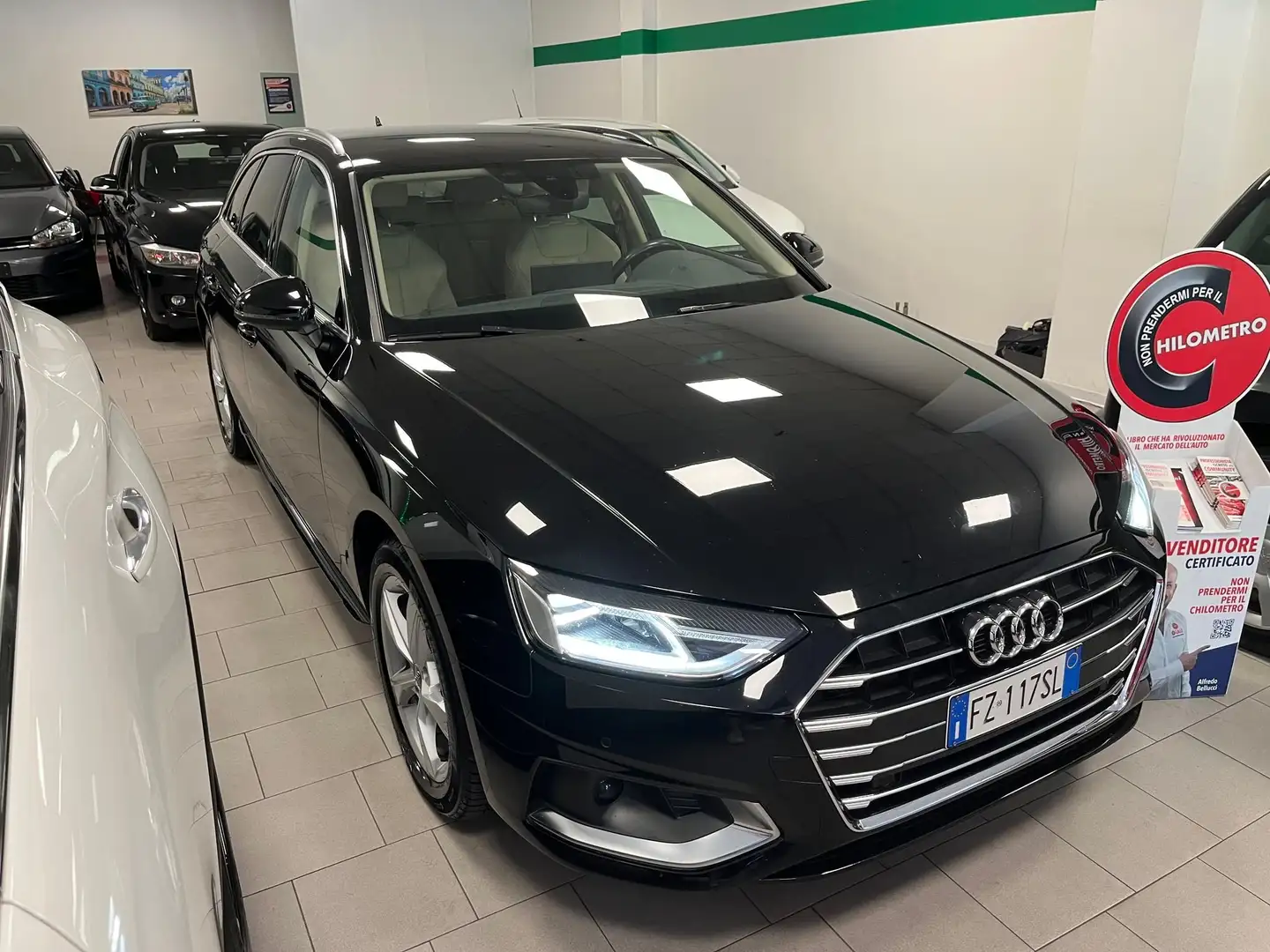 Audi A4 A4 V 2019 Avant 30 2.0 tdi  S Line 136cv s-tronic Nero - 1