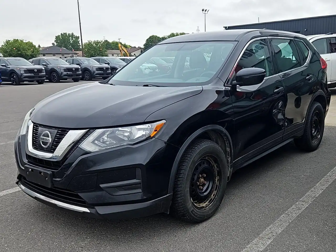 Nissan Rogue снимка Nissan Rogue