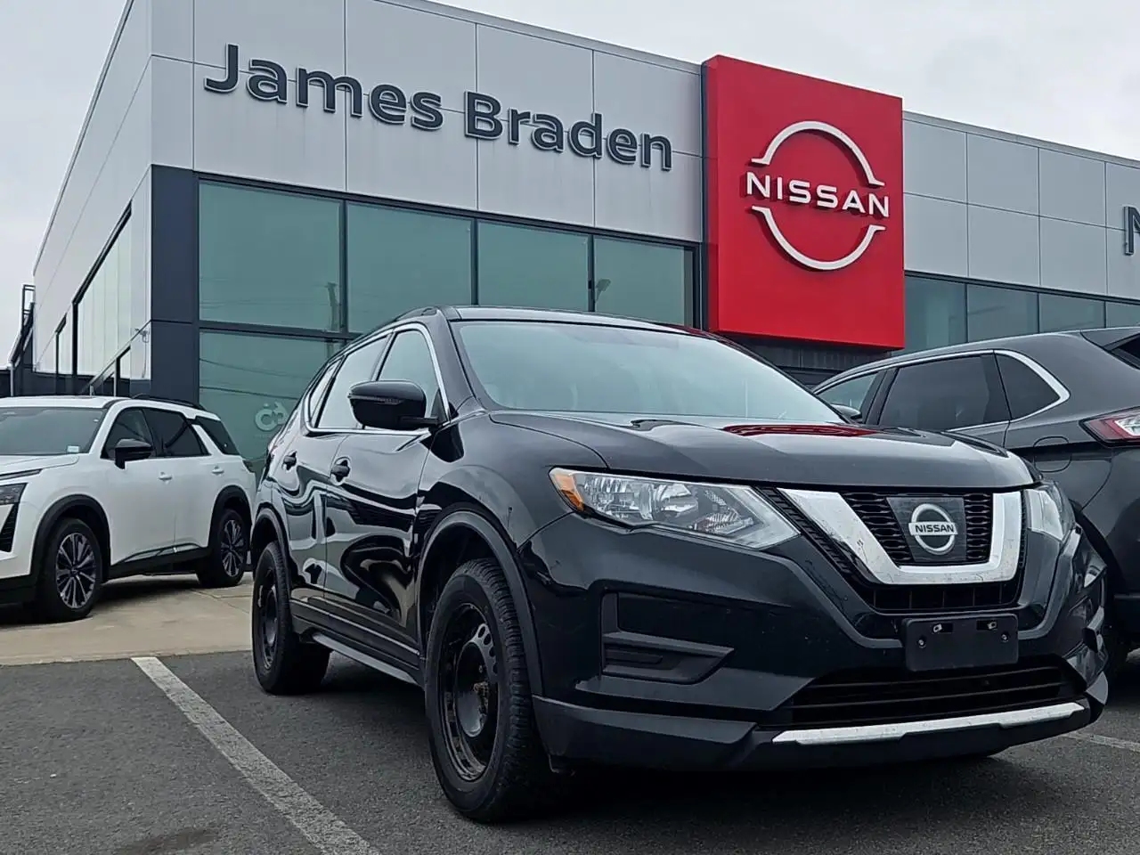 Nissan Rogue снимка Nissan Rogue