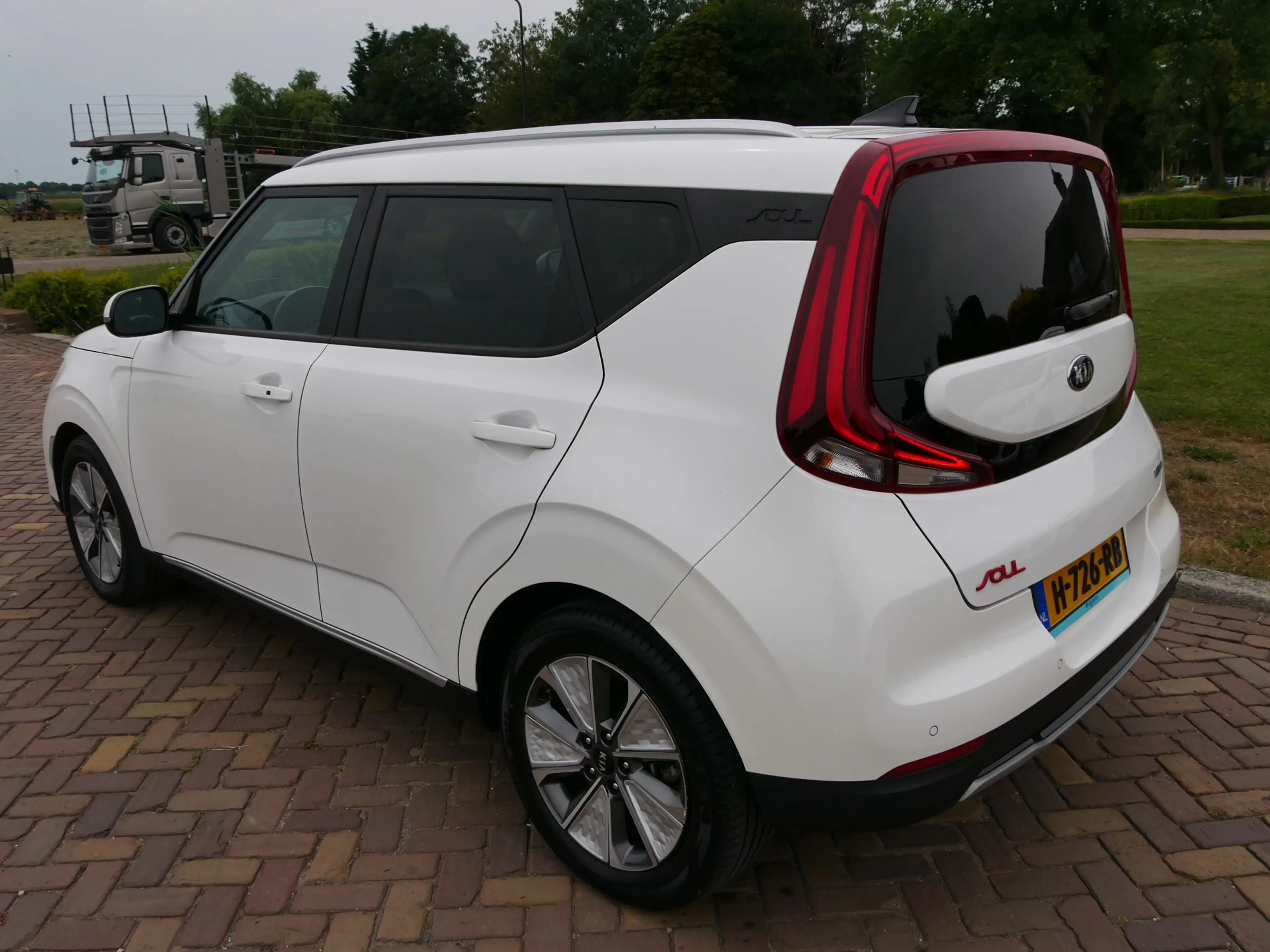 Kia Soul E-Soul ExecutiveLine 64 kWh FULL OPT 100% SOH — photo 6