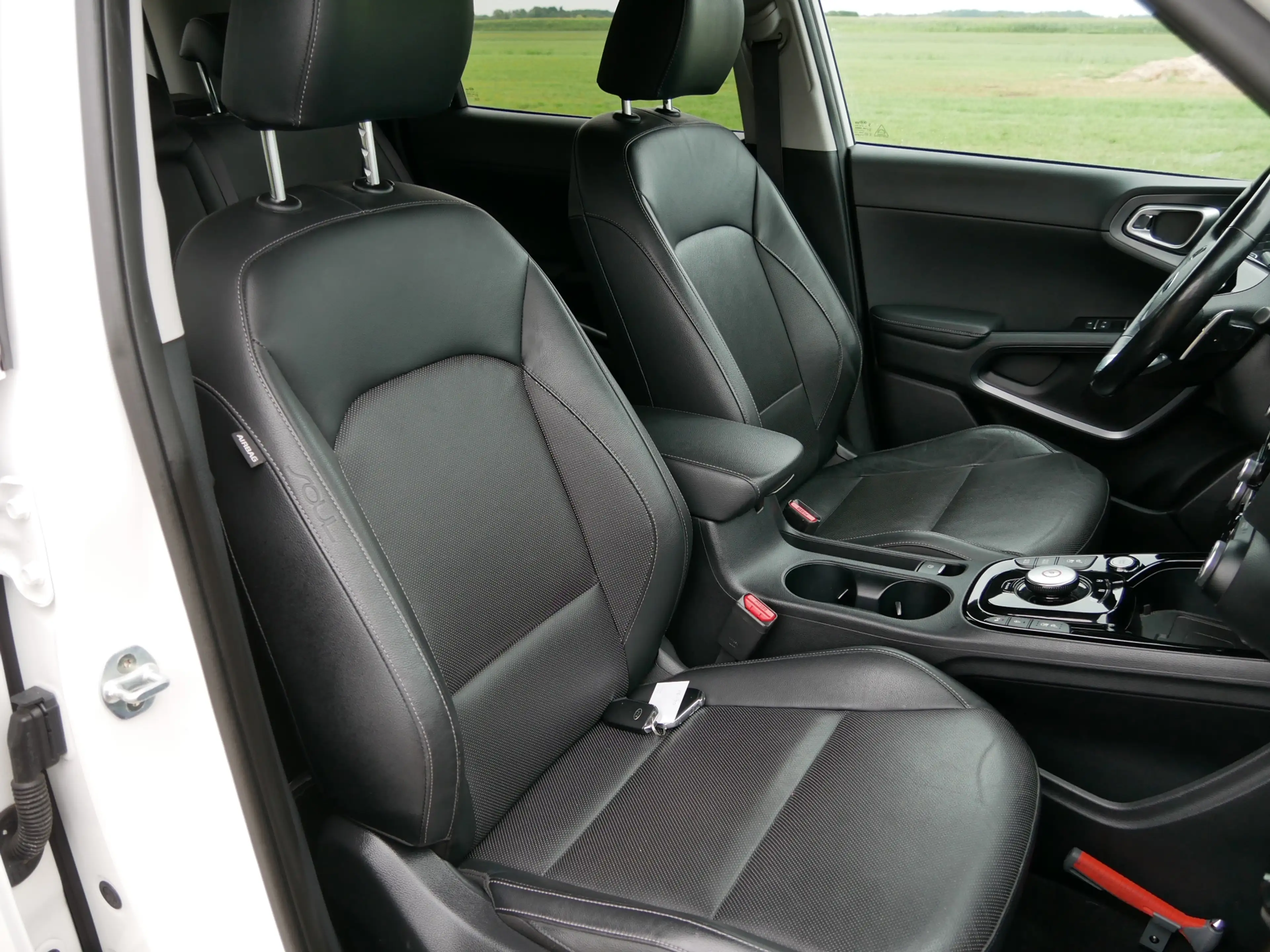 Kia Soul E-Soul ExecutiveLine 64 kWh FULL OPT 100% SOH — photo 13