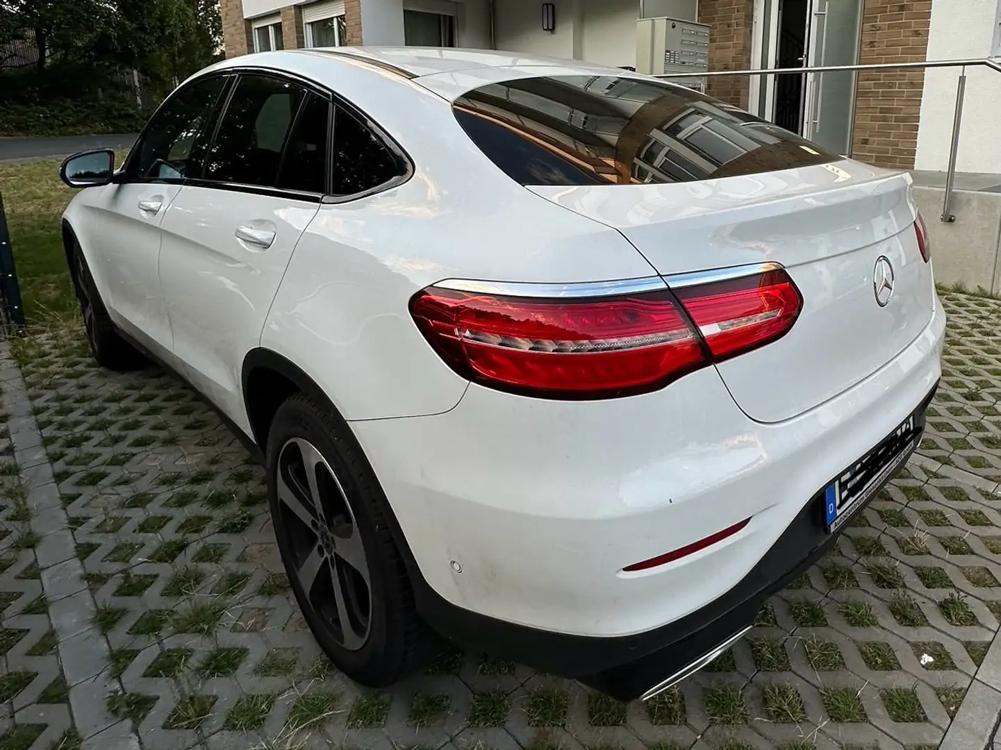Mercedes-Benz GLC 250 GLC 250 4Matic 9G-TRONIC Exclusive Weiß - 1