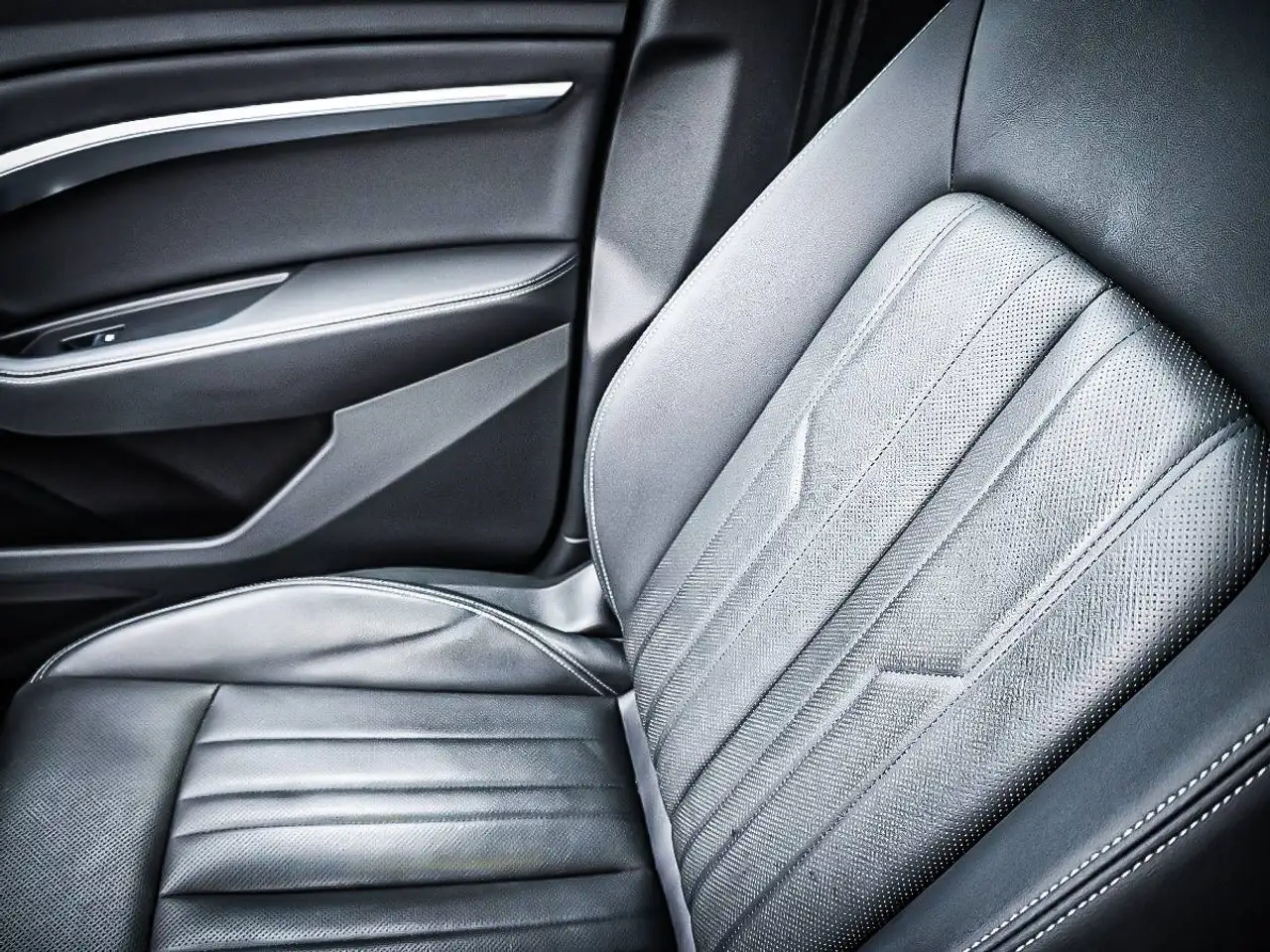 Audi e-tron снимка Audi e-tron