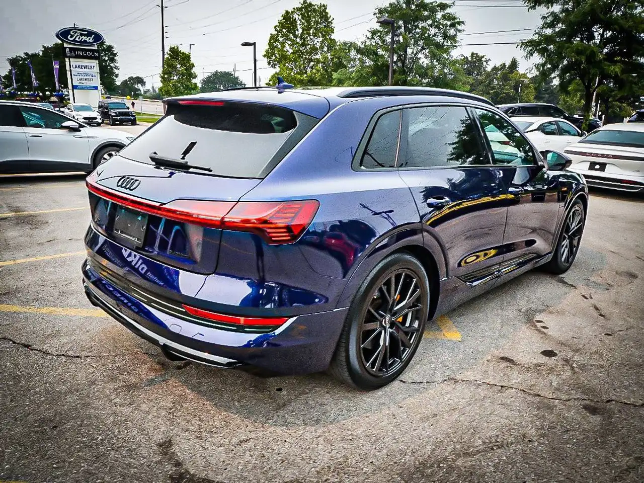Audi e-tron снимка Audi e-tron