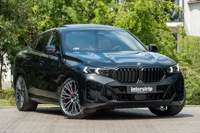 BMW X6 view 3