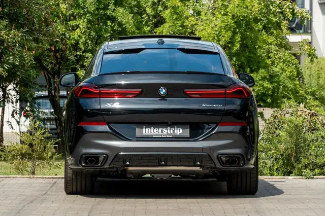 BMW X6 view 5