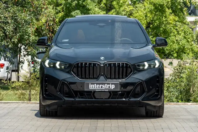 BMW X6 view 2