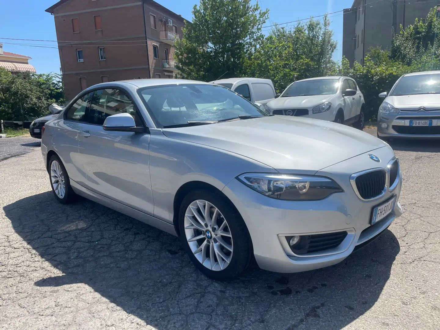 BMW 220 220d Coupé Advantage Grijs - 2