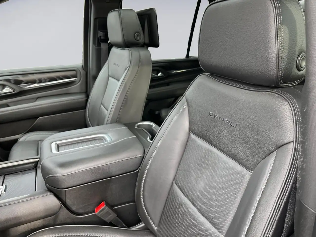 GMC Yukon снимка GMC Yukon