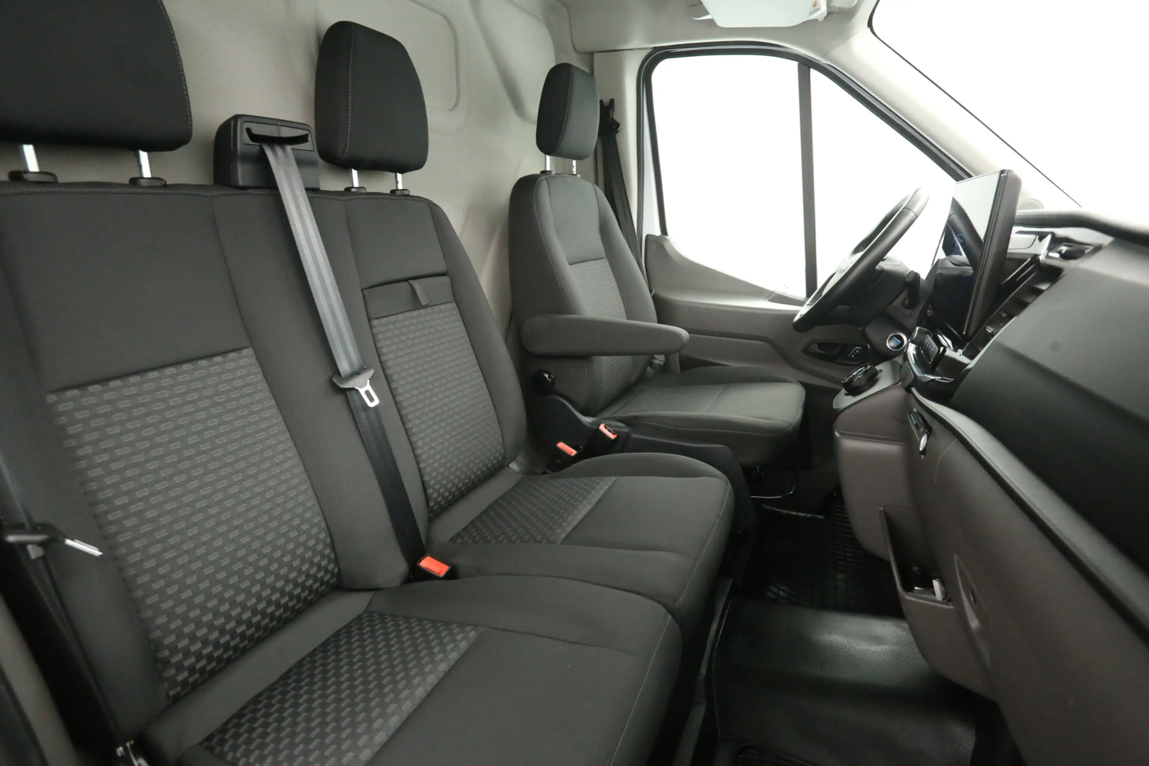Ford E-Transit L2H2 68 kWh | Snelladen | SOH 97% | Clima | Camera — photo 12