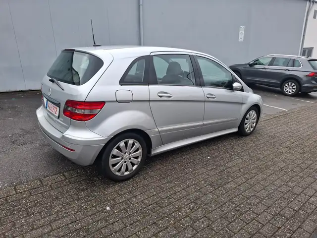 Mercedes-Benz B 200 B B 200 AUTOMATIK TÜV NEU SCHECKHEFT