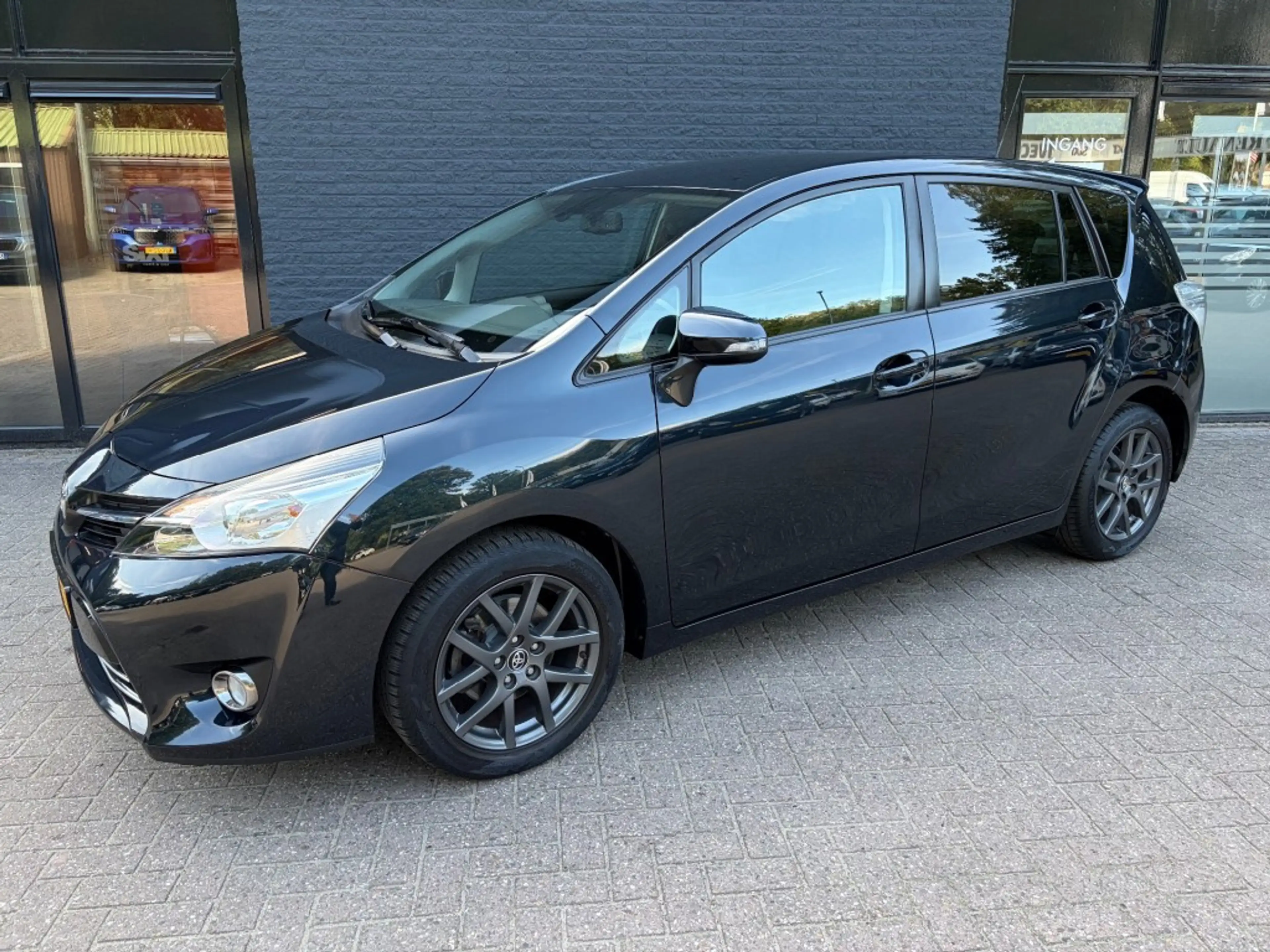 Toyota Verso 1.8 VVT-I BUSINESS — photo 2
