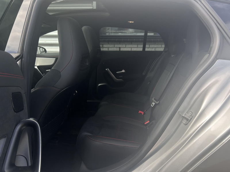 Mercedes-Benz CLA 250 Shooting Brake e AMG Line — photo 8