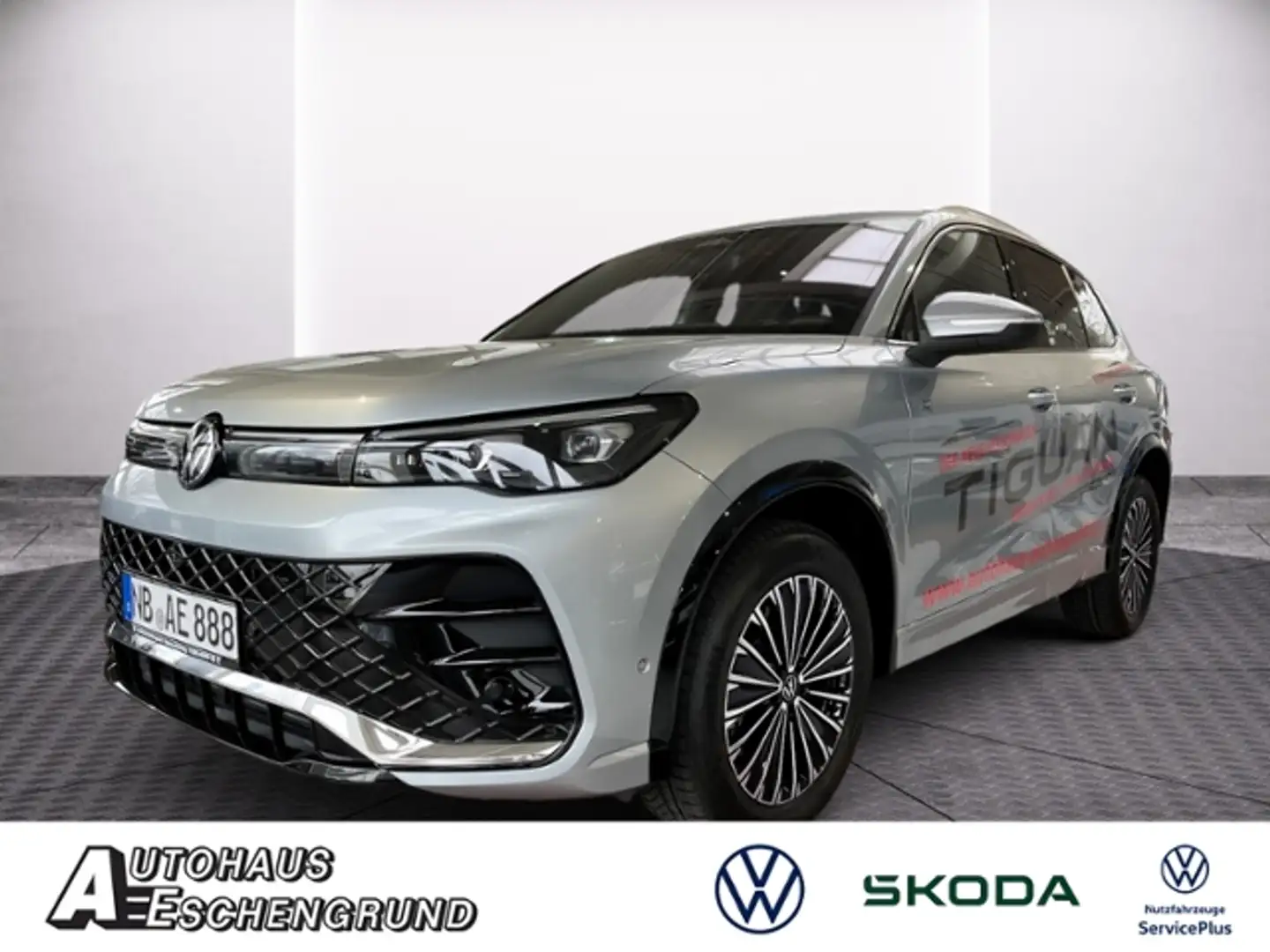 Volkswagen Tiguan 2.0 TDI DSG 4Motion R-LINE PANO AHK SHZG Silber - 1