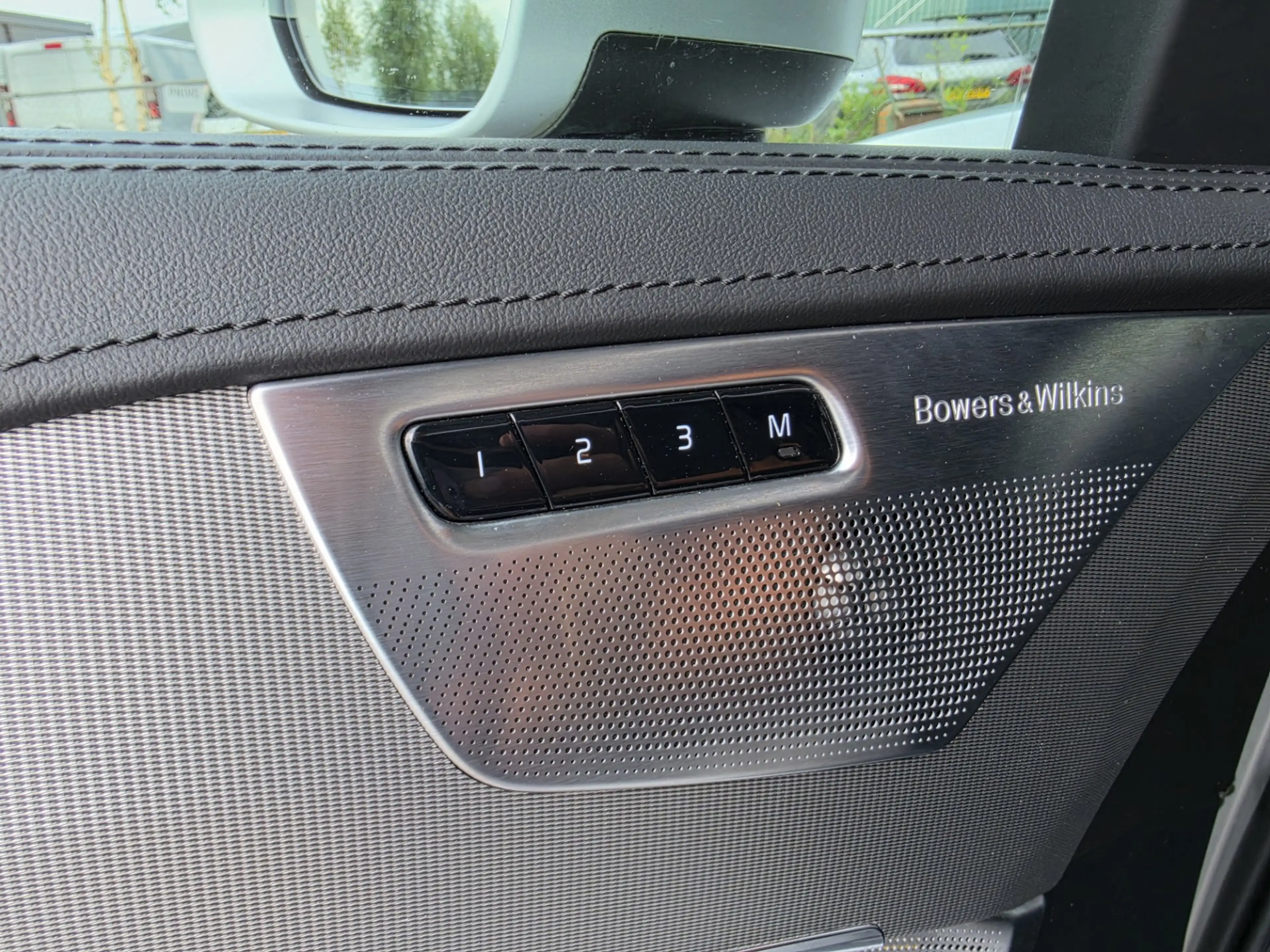 Volvo XC90 2.0 T5 AWD R-Design|Bowers&wilkins|7 persoons|Pano — photo 28