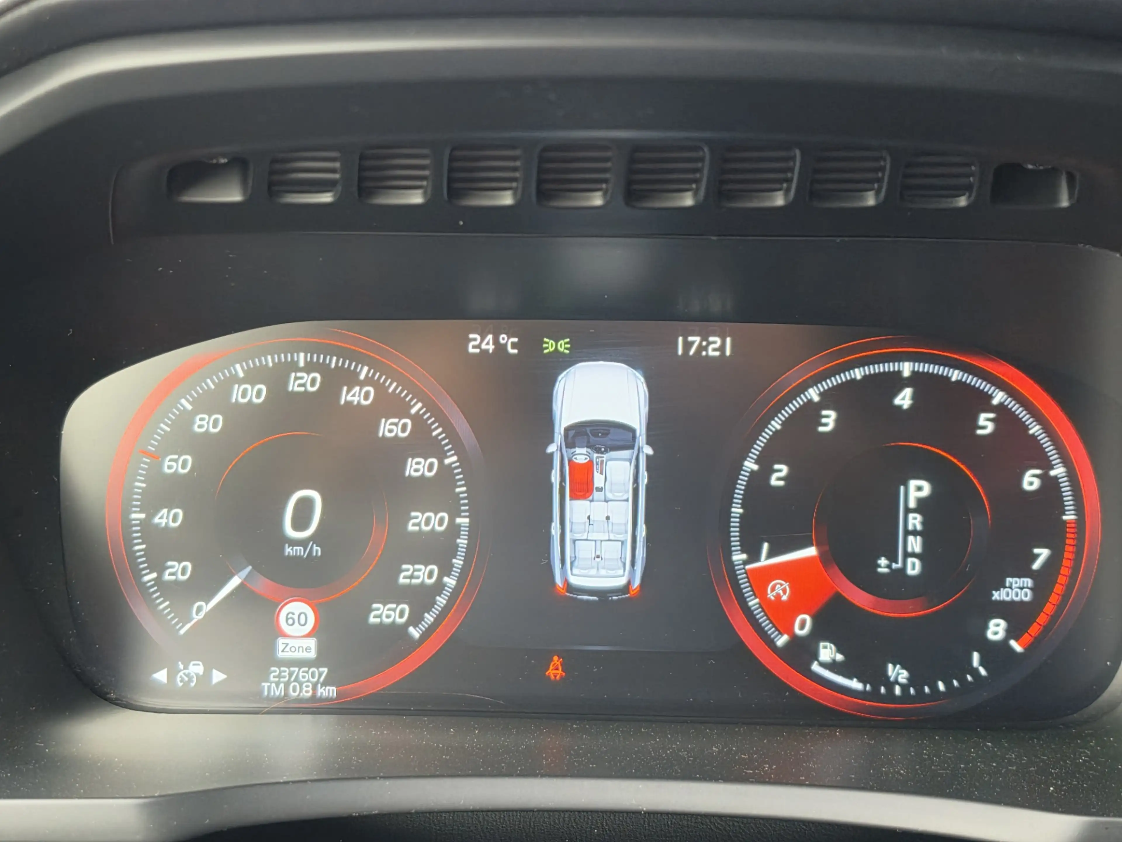 Volvo XC90 2.0 T5 AWD R-Design|Bowers&wilkins|7 persoons|Pano — photo 13