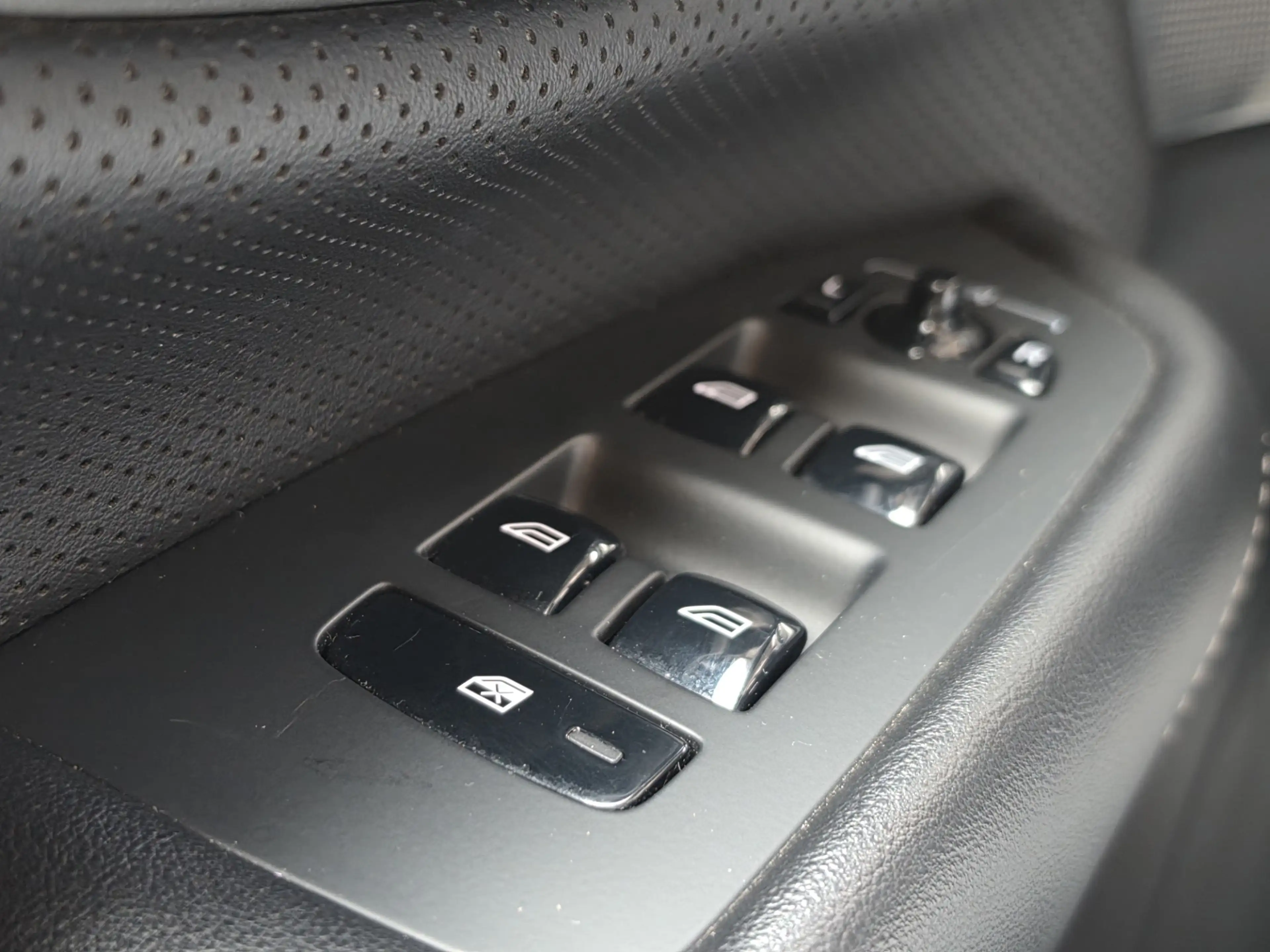 Volvo XC90 2.0 T5 AWD R-Design|Bowers&wilkins|7 persoons|Pano — photo 26