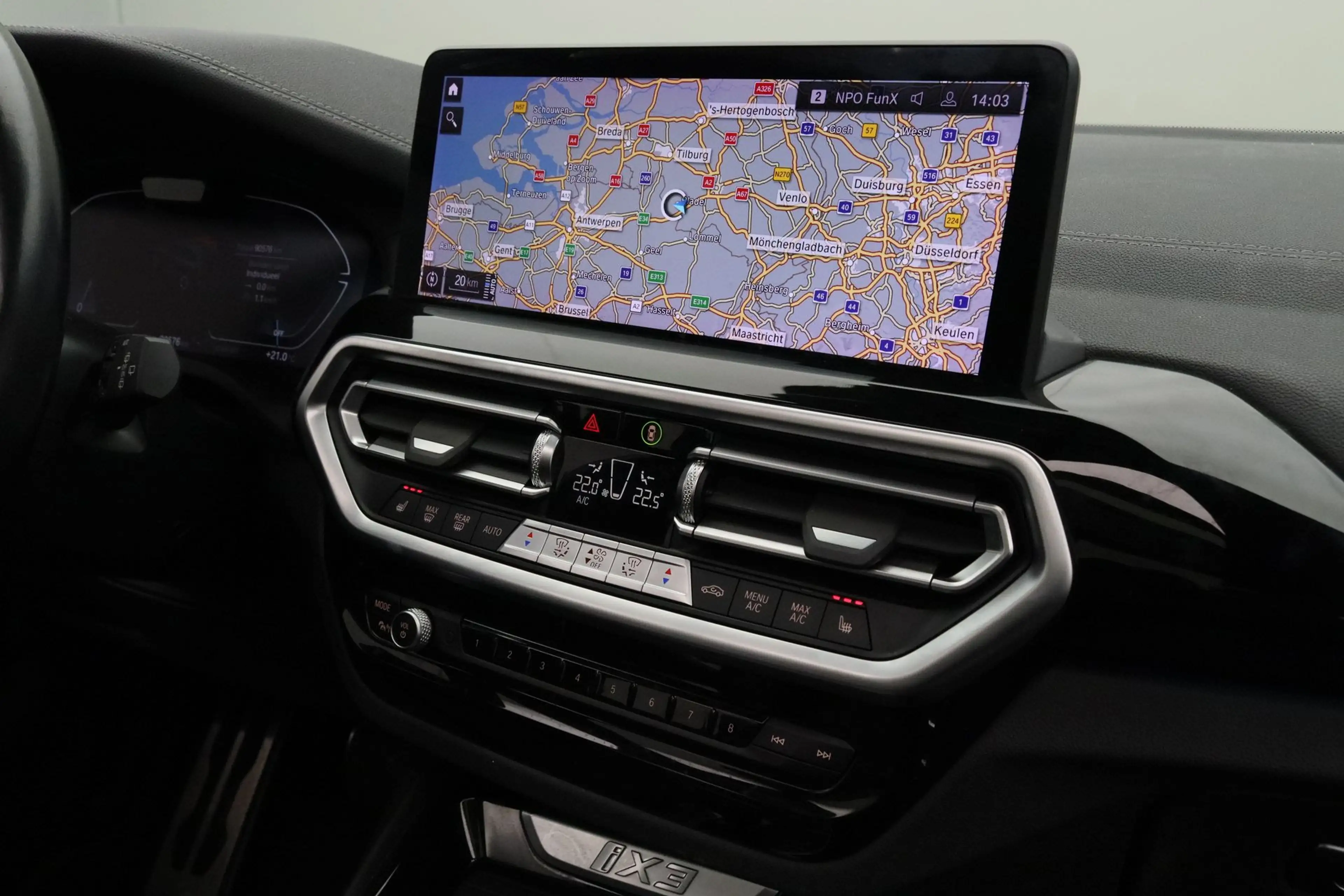 BMW iX3 Executive 80 kWh | M-sport Shadow Line | Achterrui — photo 5