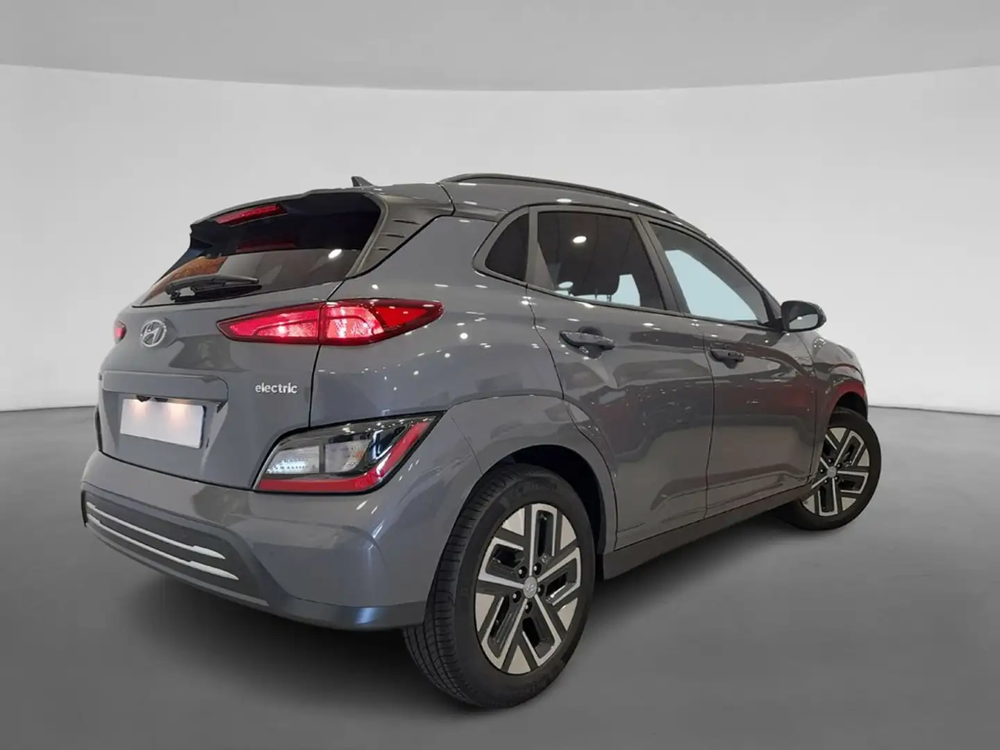 Hyundai KONA Eléctrico FL 100 kW (136 CV) HiTech L MY23 Gris - 2