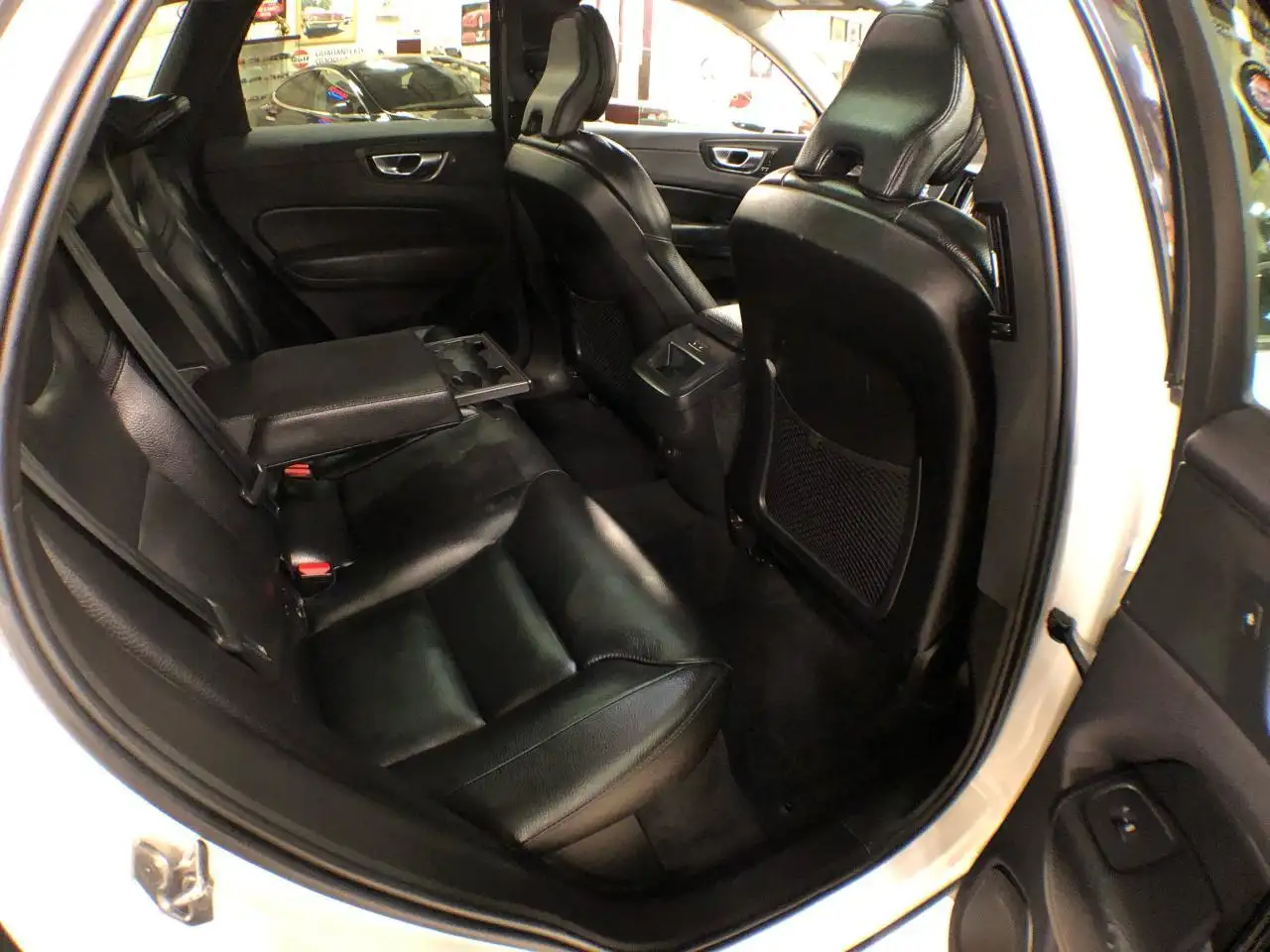 Volvo XC60 снимка Volvo XC60