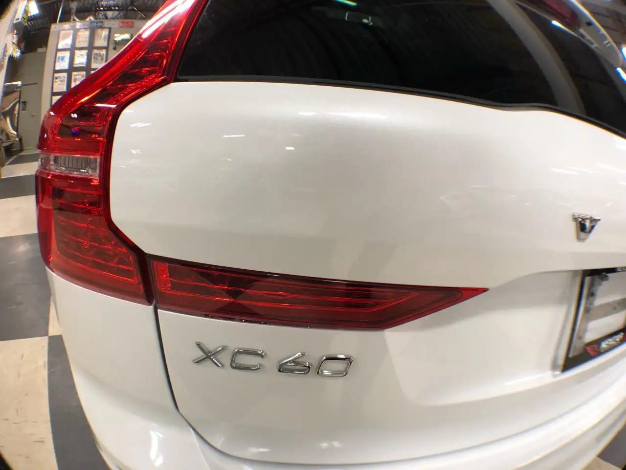 Volvo XC60 снимка Volvo XC60