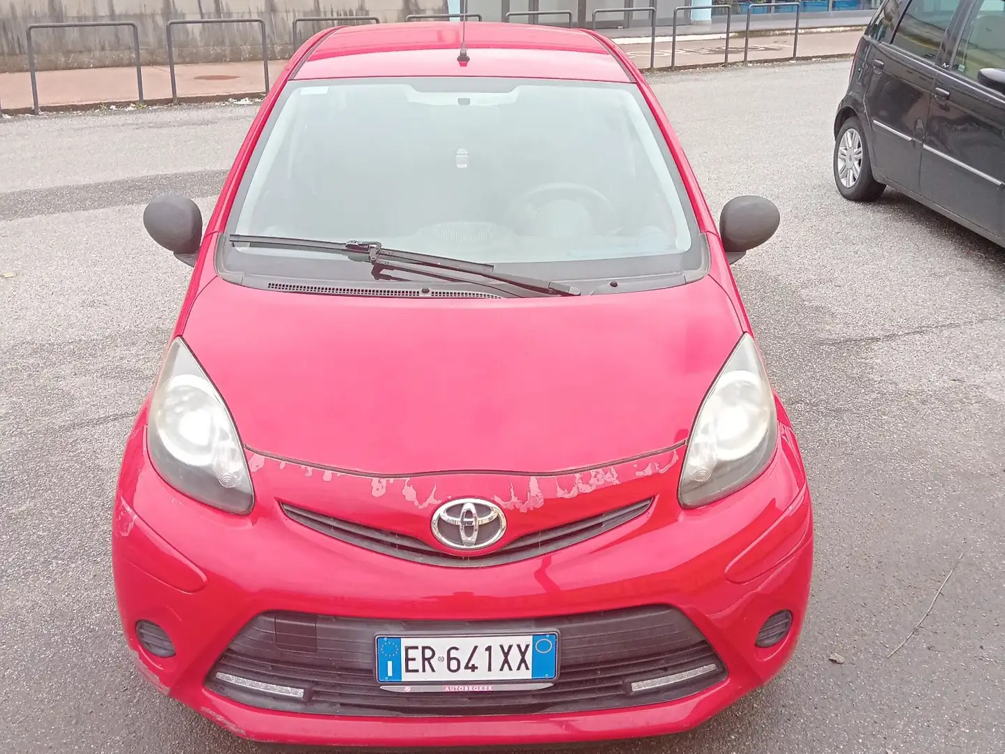 Toyota Aygo 5p 1.0 Sol Connect Rosso - 1