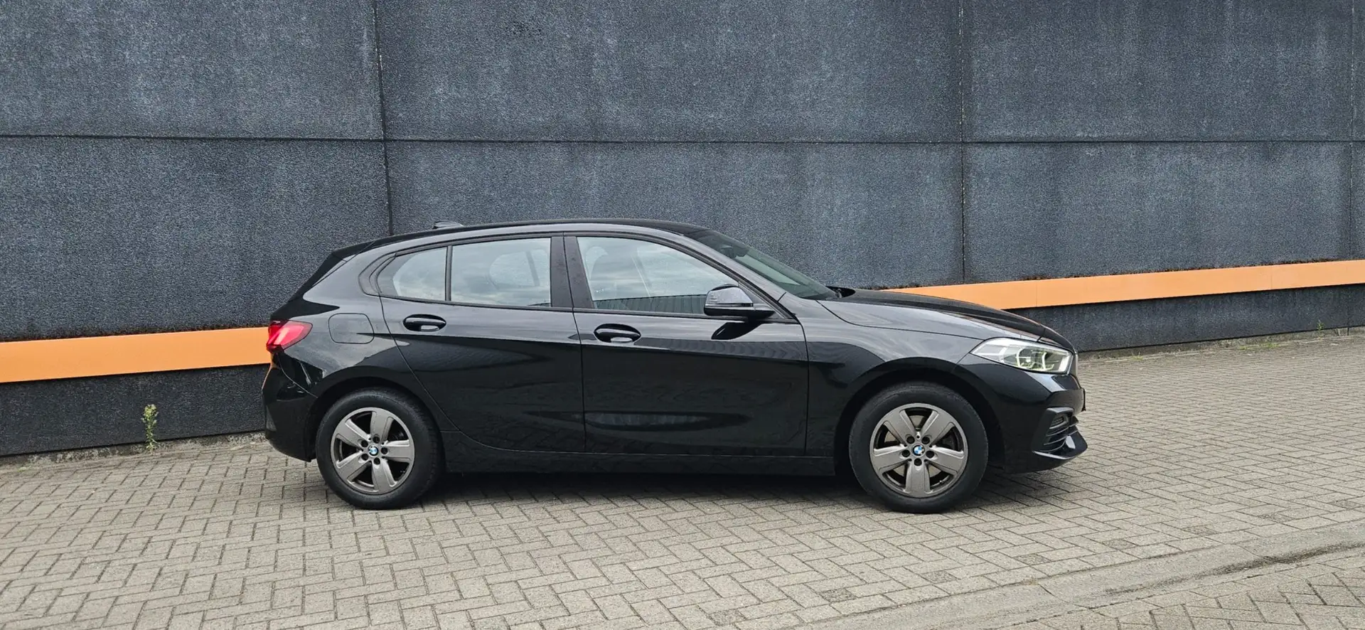 BMW 118 i BSNS EDITION/NAVI PROFF/LED/*1 EIGENR.TOP STAAT - 2