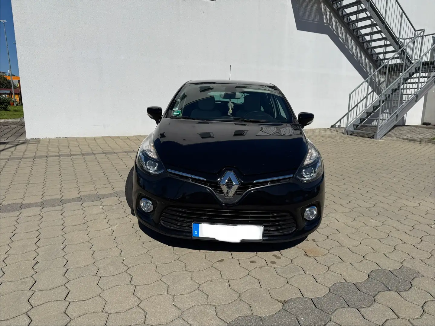 Renault Clio Energy TCe 120 EDC Initiale Paris Schwarz - 1
