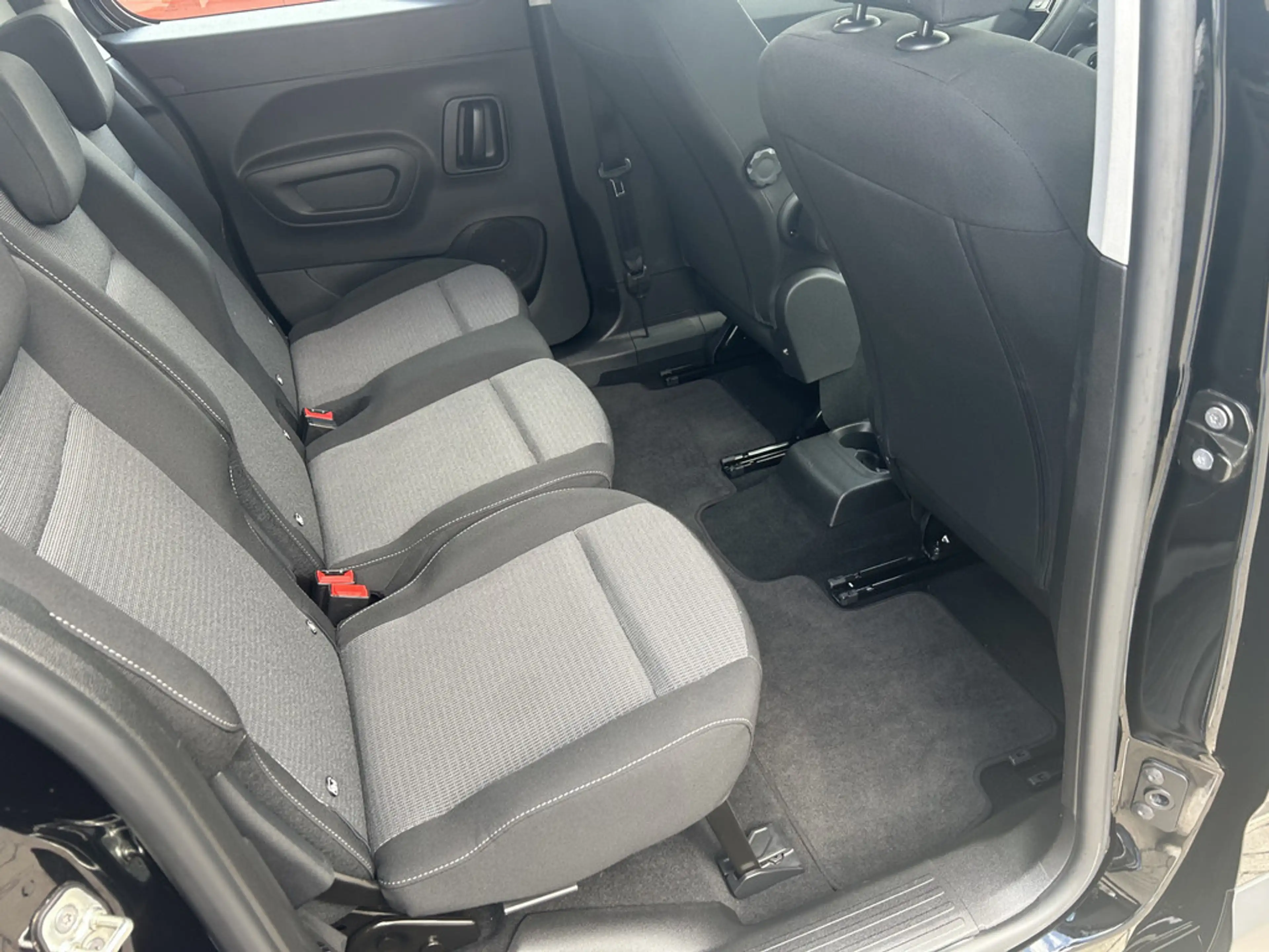 Toyota Proace City Verso 1.2 L1 Comfort — photo 8