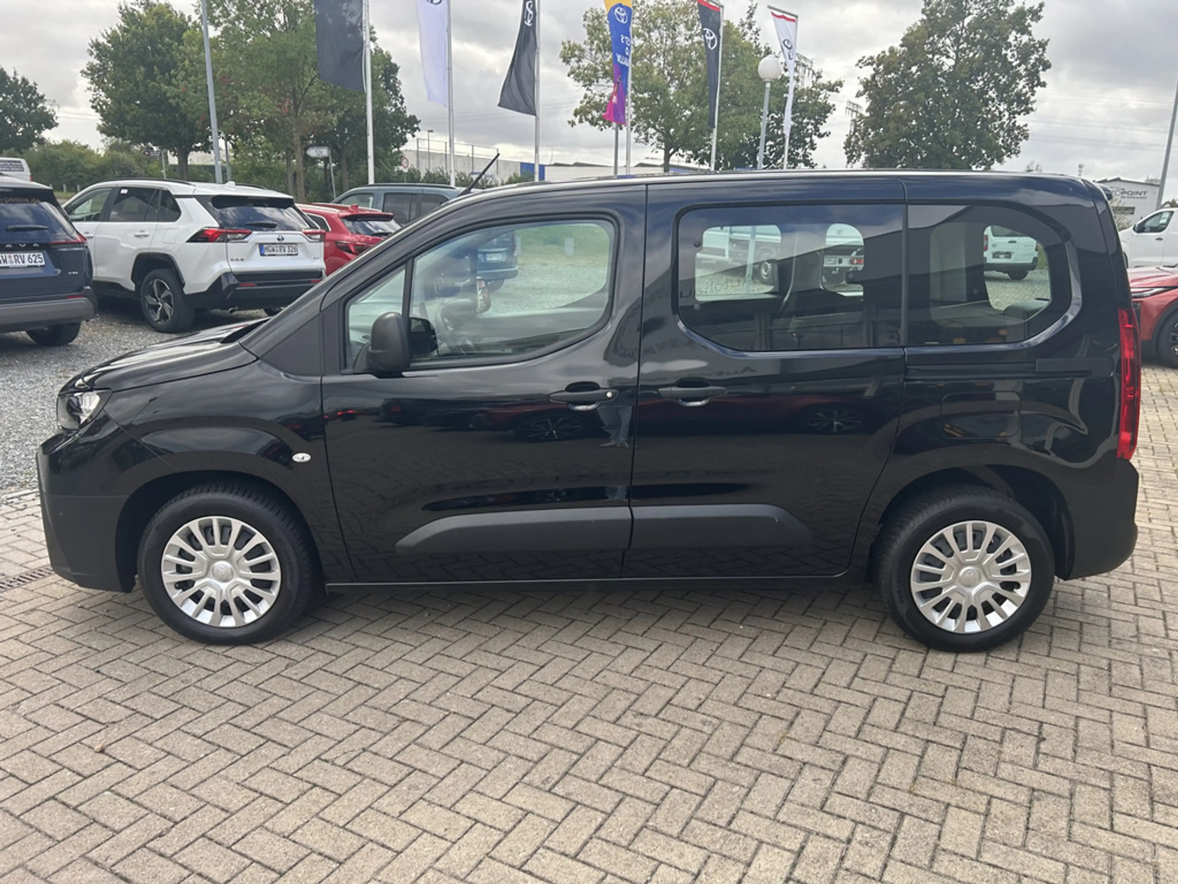 Toyota Proace City Verso 1.2 L1 Comfort — photo 3