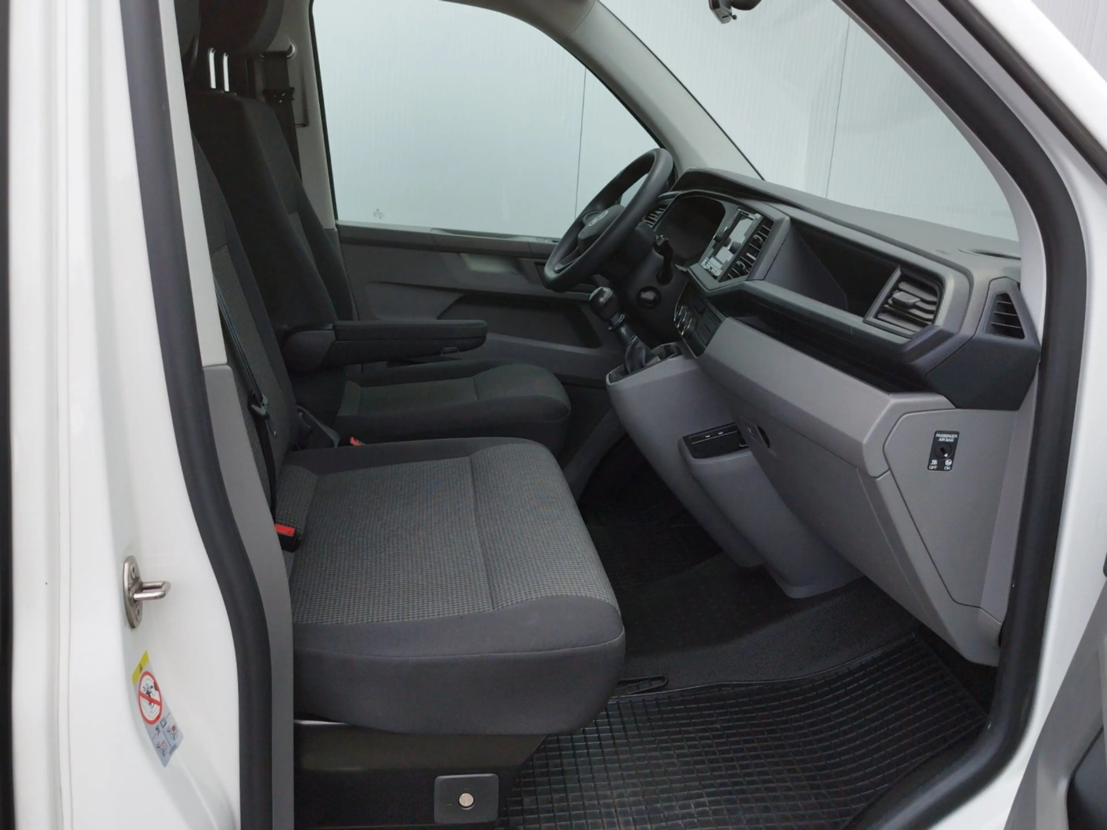 Volkswagen T6.1 Transporter VW Transporter T6.1 Kastenwagen TDI — photo 8