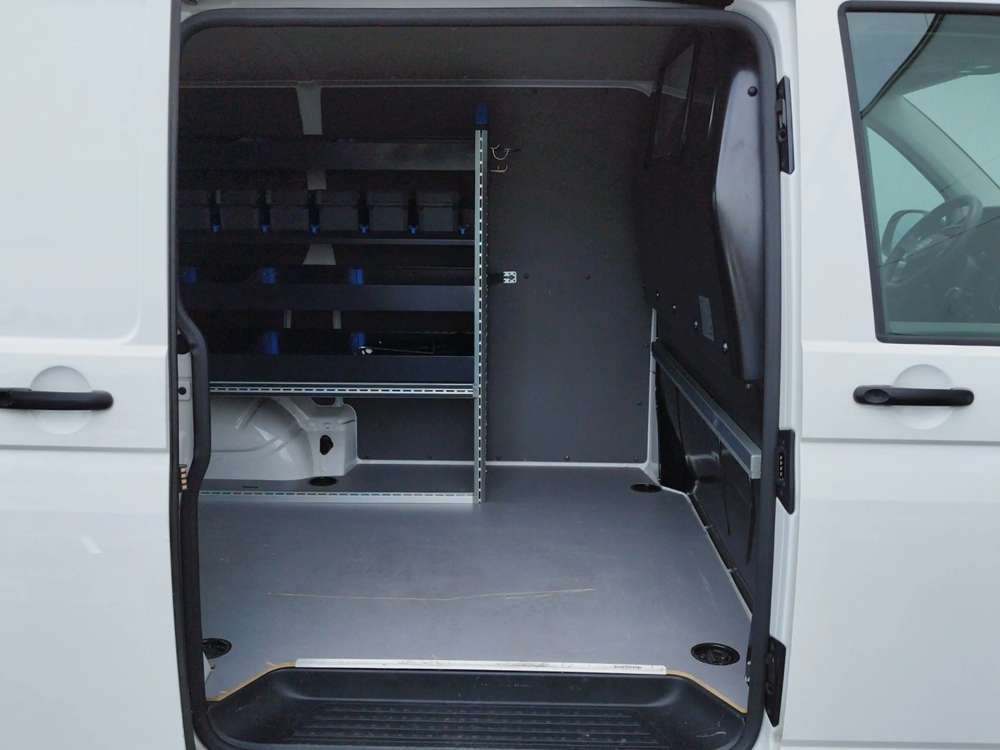 Volkswagen T6.1 Transporter VW Transporter T6.1 Kastenwagen TDI — photo 15