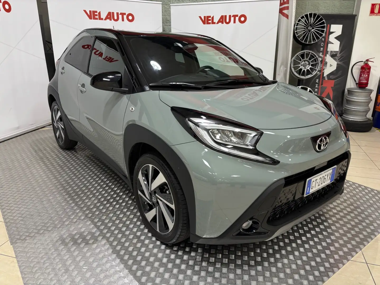 Toyota Aygo Aygo X 1.0 VVT-i 72 CV 5 porte Lounge Verde - 2
