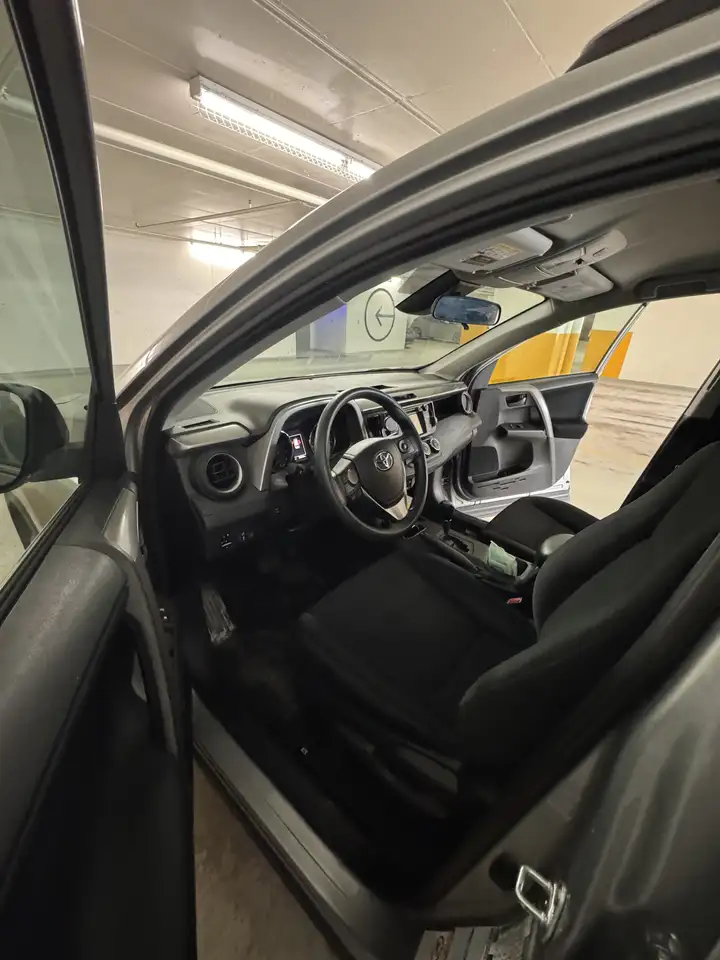 Toyota RAV 4 снимка Toyota RAV 4