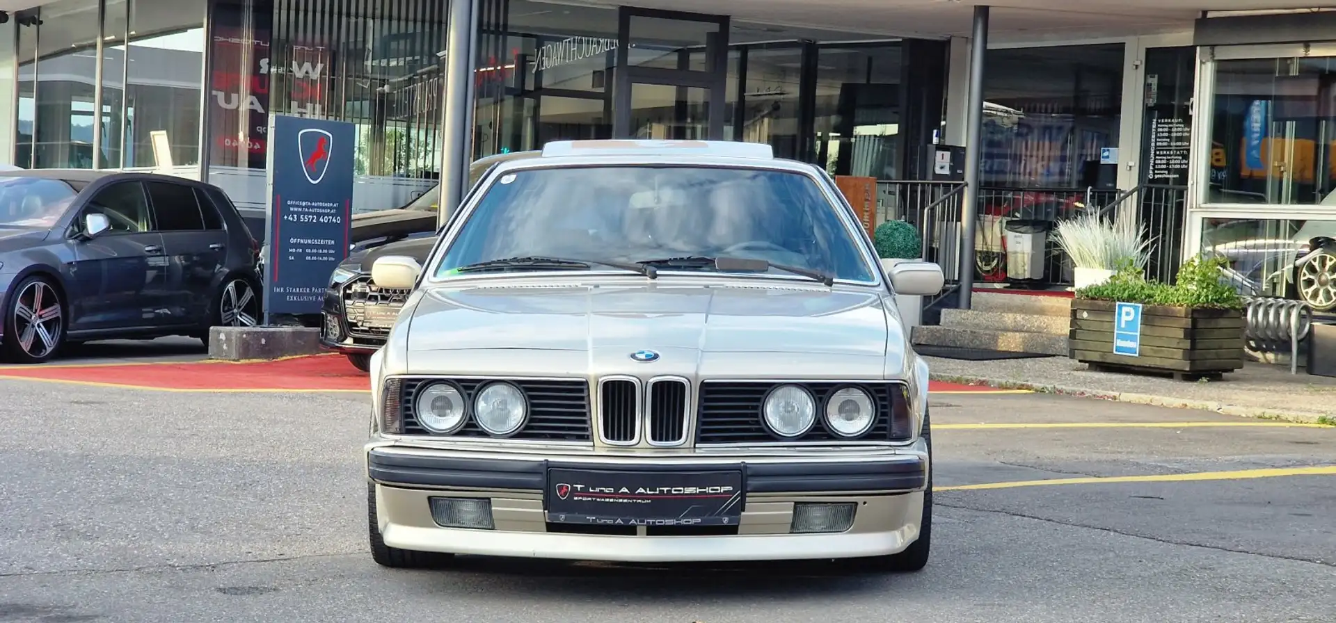 BMW 635 CSI Aut. *Sehr gepflegter und Orginaler* Grau - 2