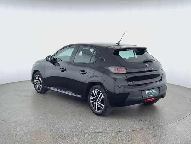 Peugeot 208 view 5