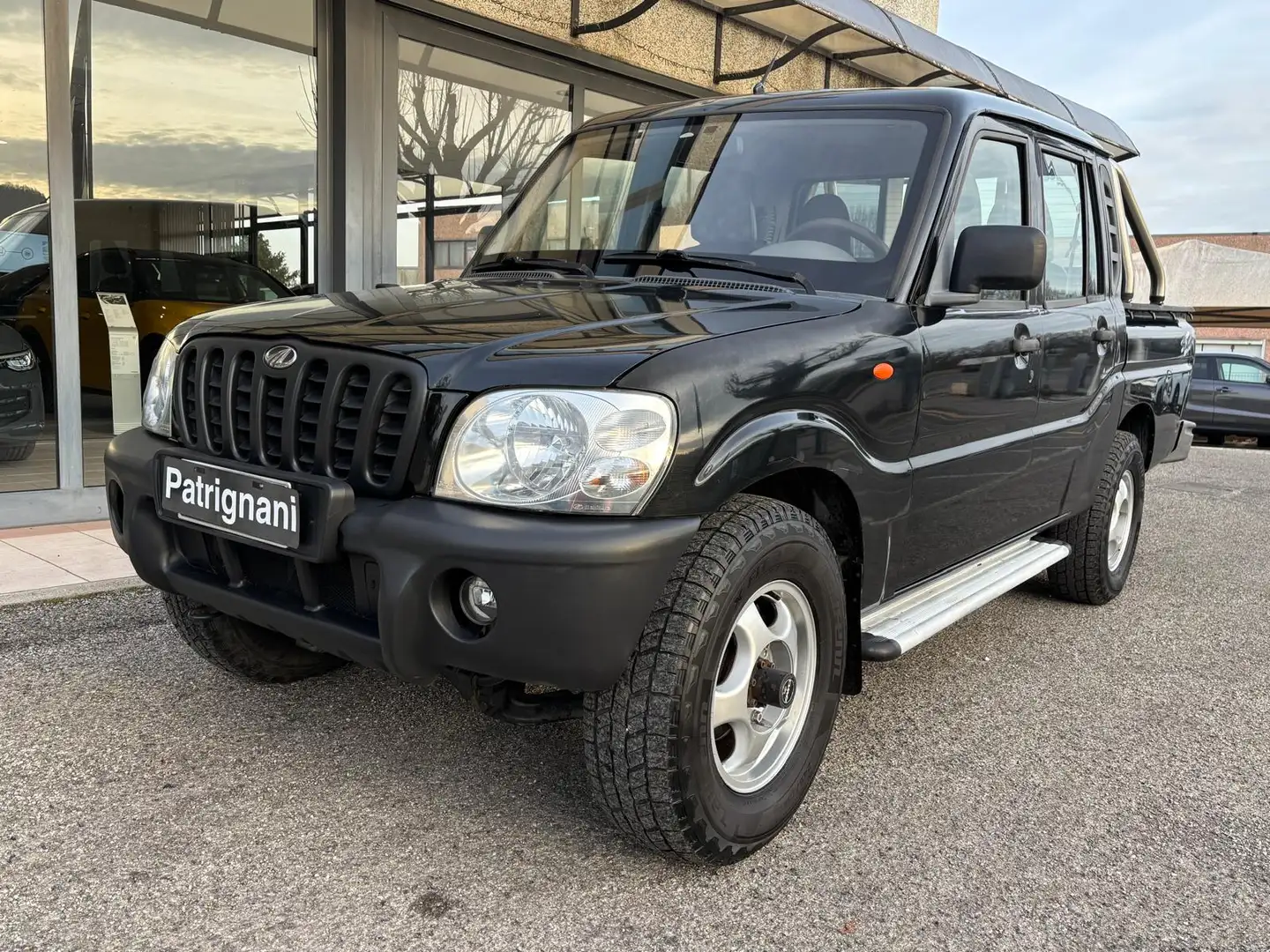 Mahindra Goa DOPPIA CABINA  2.5 T.D. 107 CV - GANCIO TRAINO - Schwarz - 2
