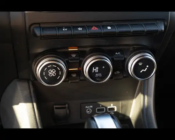 Renault Captur view 25