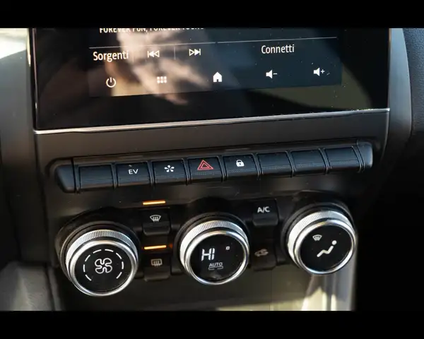 Renault Captur view 24