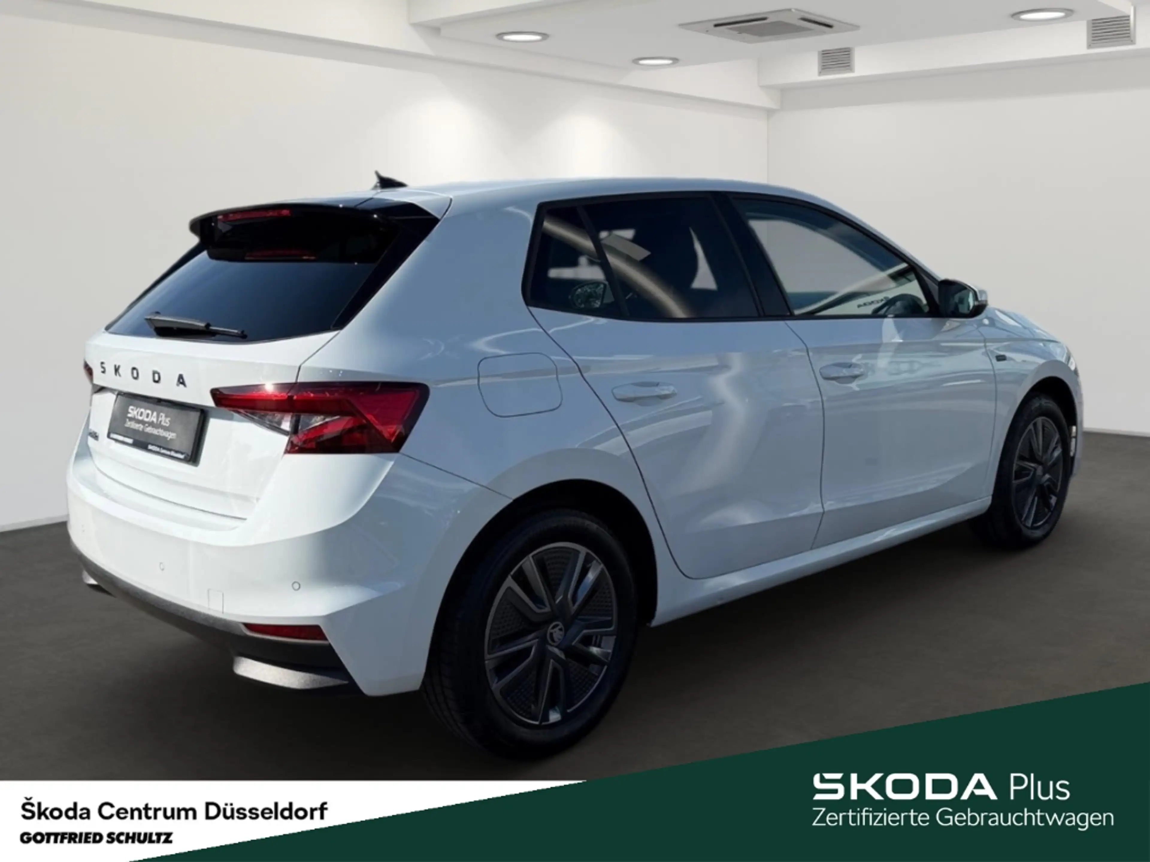 Skoda Fabia Tour 1.0 TSI 95 PS 5 Gang Rückfahrkamera | Sitzhei — photo 4