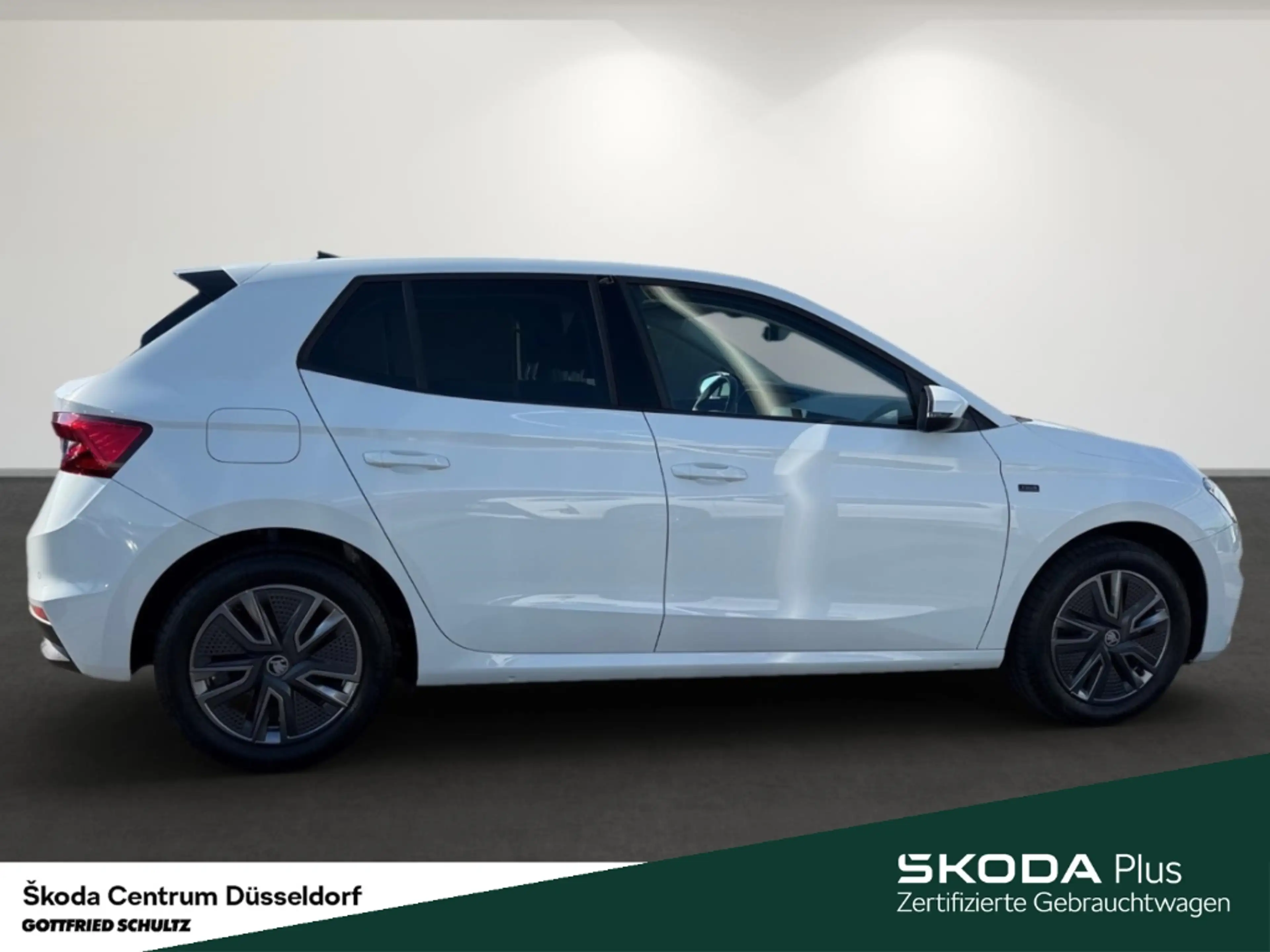 Skoda Fabia Tour 1.0 TSI 95 PS 5 Gang Rückfahrkamera | Sitzhei — photo 2