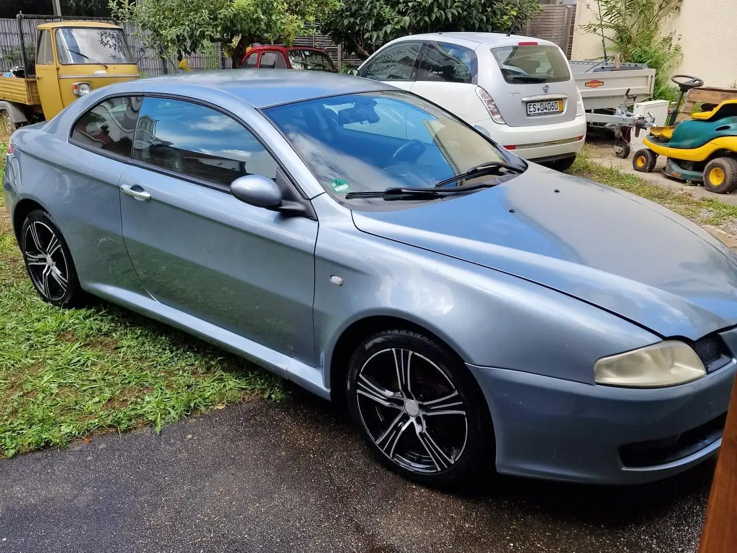 Alfa Romeo GT GT Coupe 2.0 JTS Distinctive Blau - 1