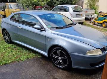 GT Coupe 2.0 JTS Distinctive