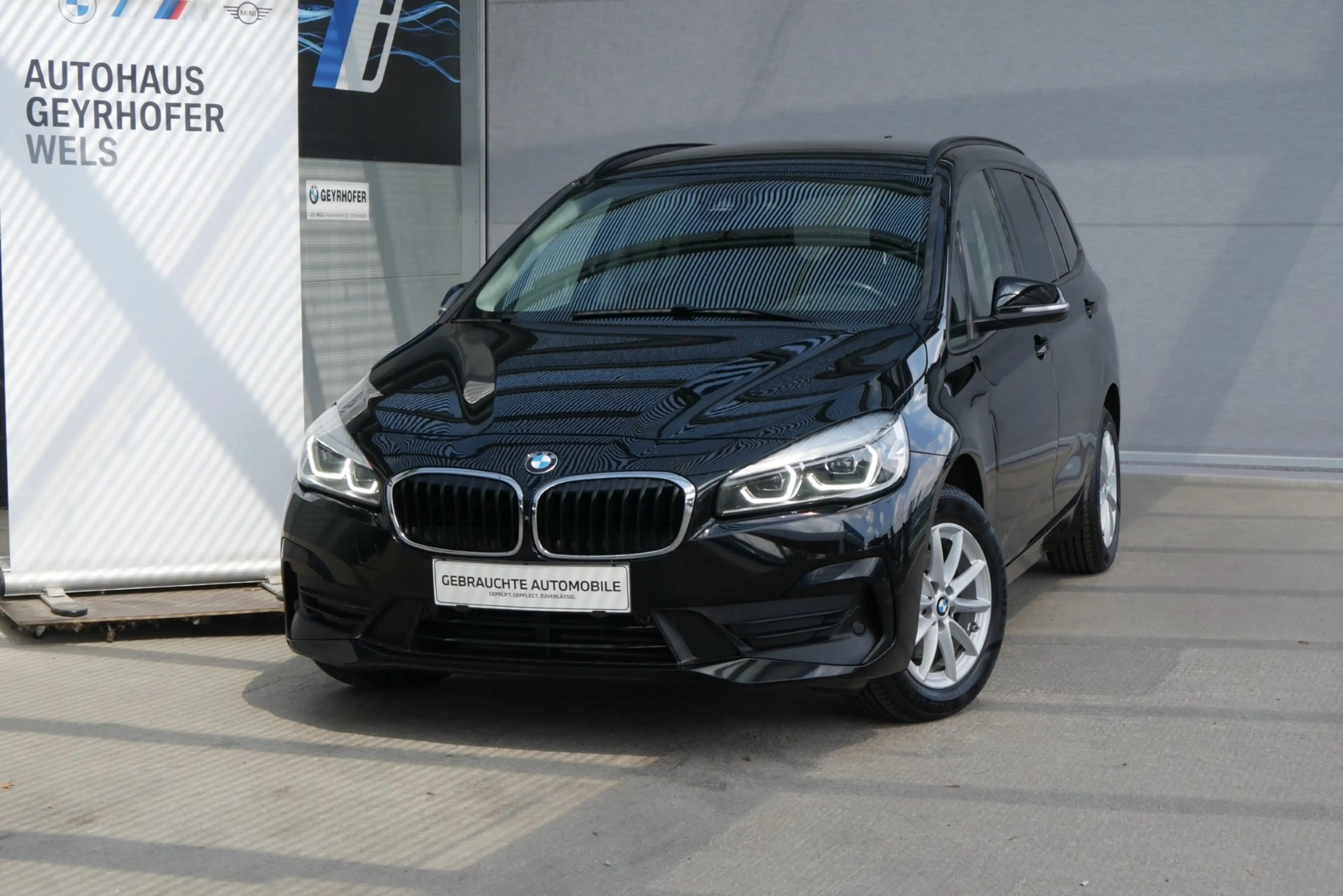 BMW 216 d — photo 2