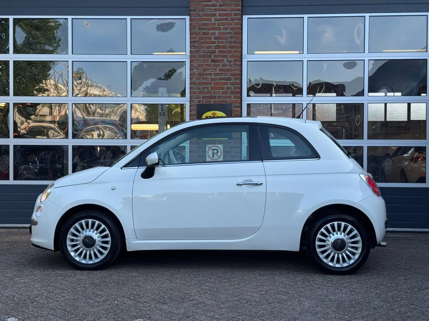 Fiat 500 1.2 Lounge, airco, panodak, 15"LM , Chroompakket, Bianco - 2