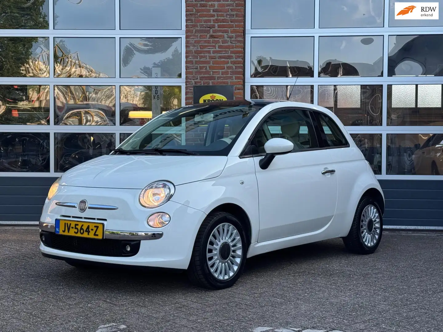 Fiat 500 1.2 Lounge, airco, panodak, 15"LM , Chroompakket, Bianco - 1