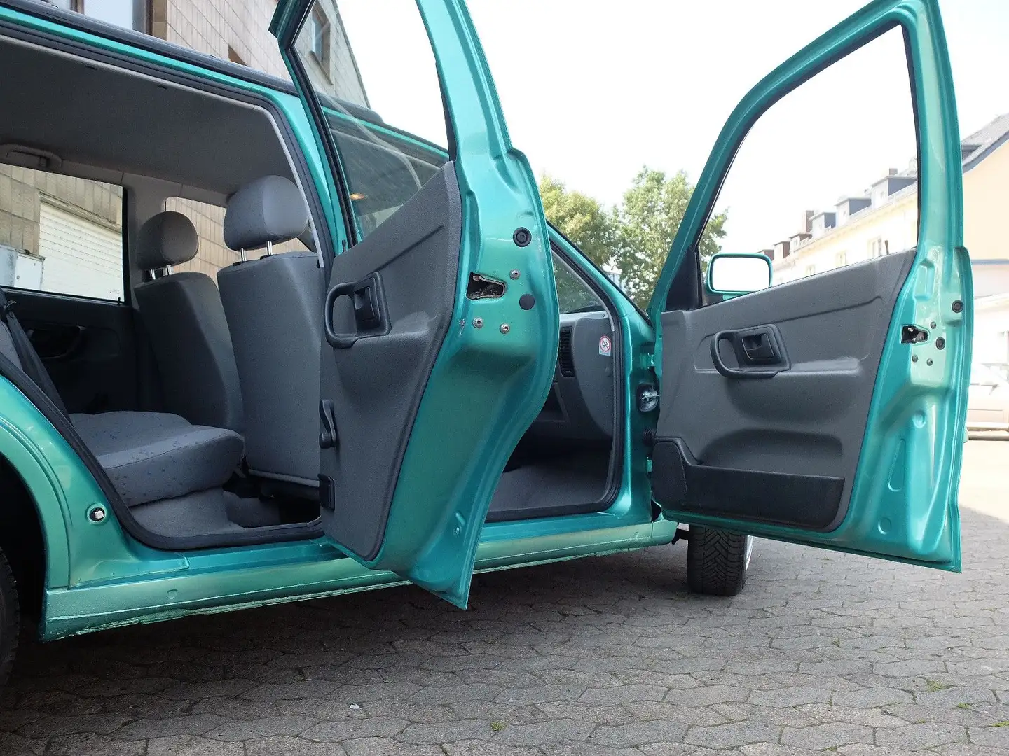 Volkswagen Polo 1.6 Variant - 1.Hd-53Tkm-Klima-SHZ-ZV-Nebel Grün - 2