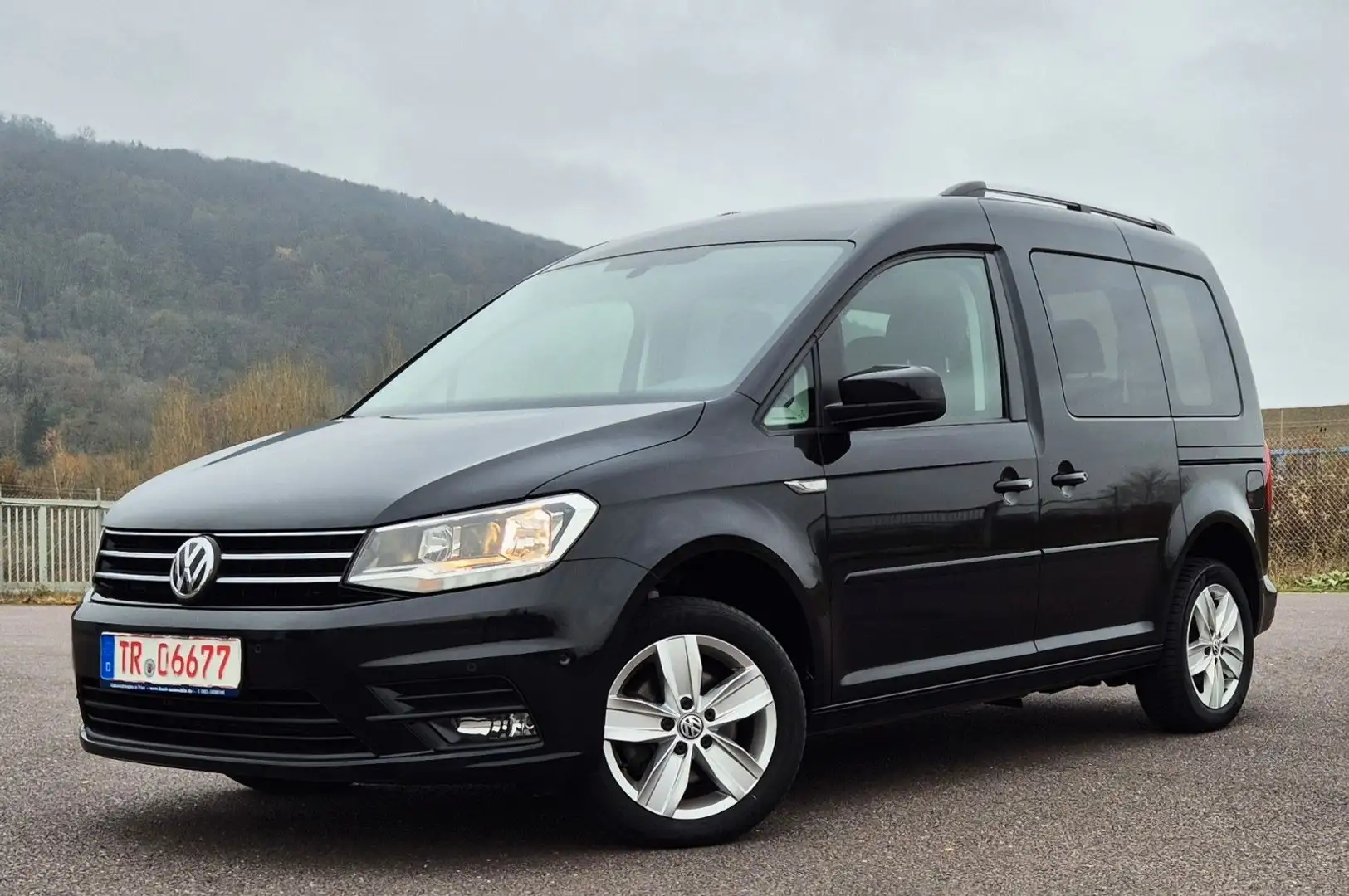 Volkswagen Caddy 2.0 TDI Comfortline, DSG, Navi, Kamera. Schwarz - 1